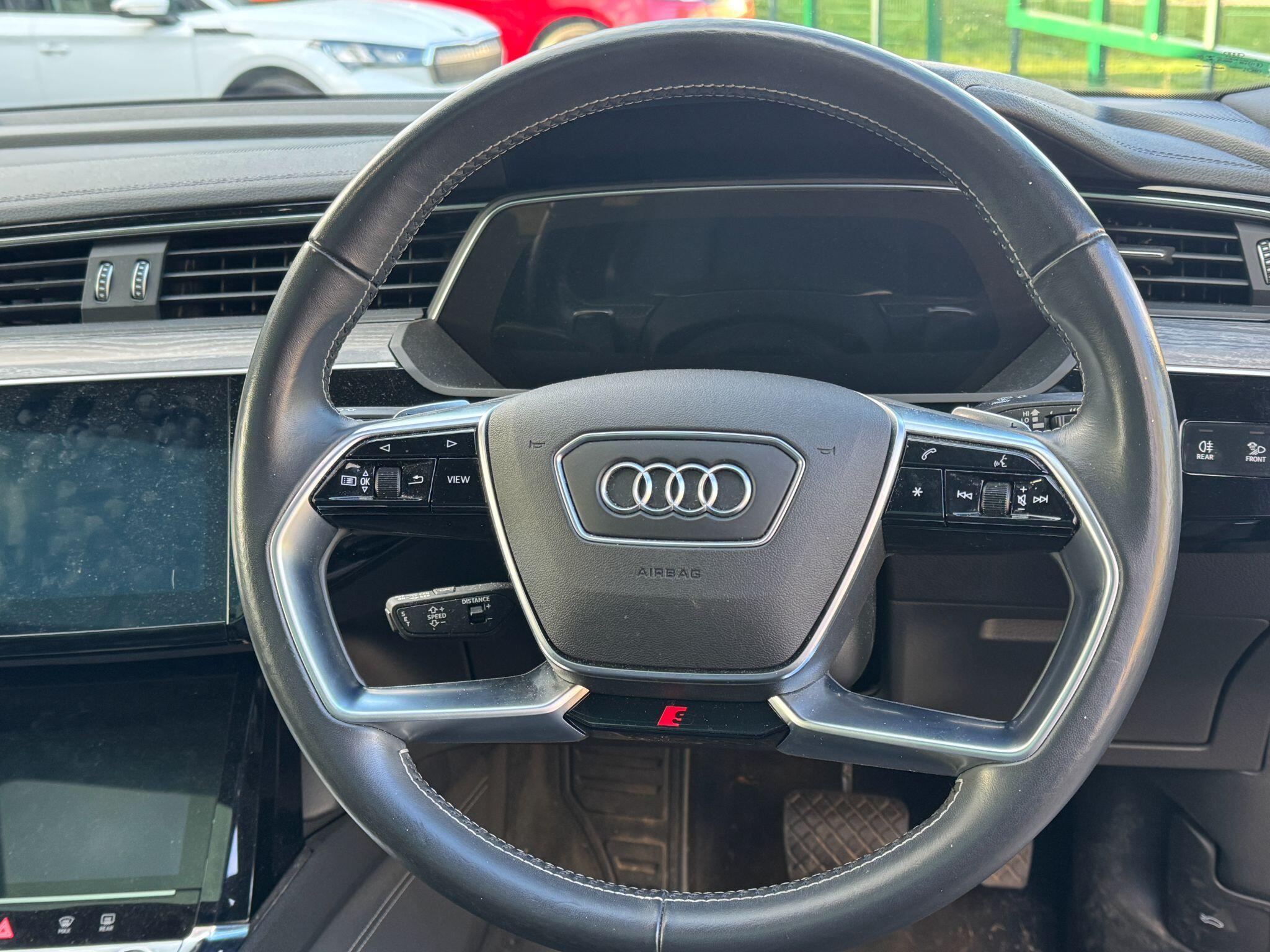 Audi E-Tron - Image 25