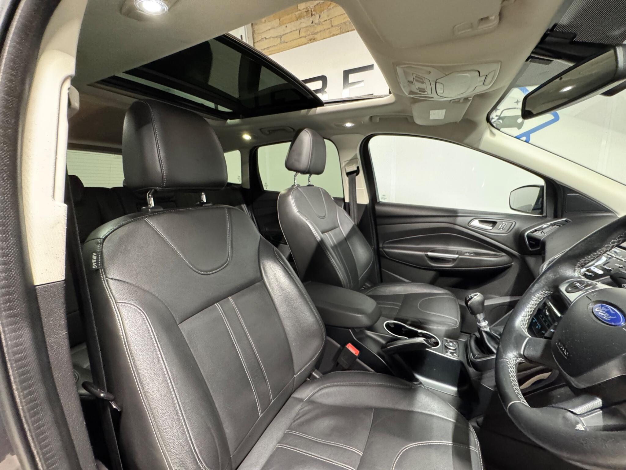 Ford Kuga - Image 13
