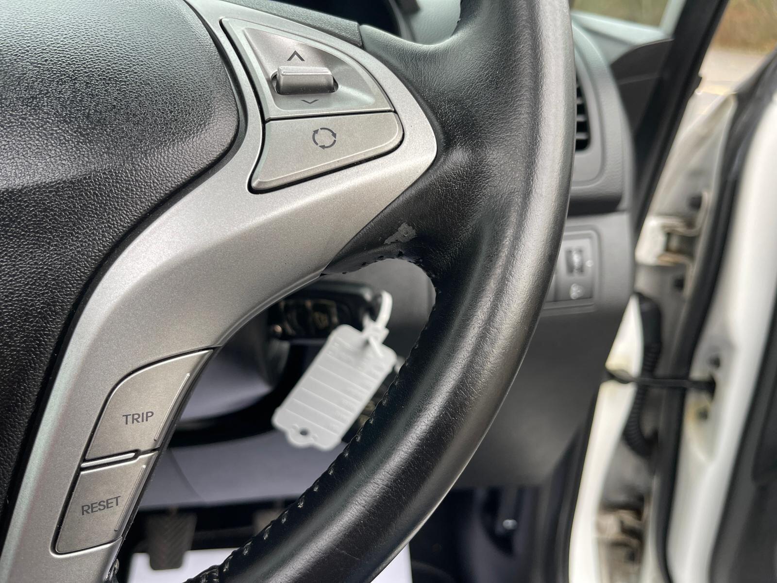 Hyundai ix20 - Image 28