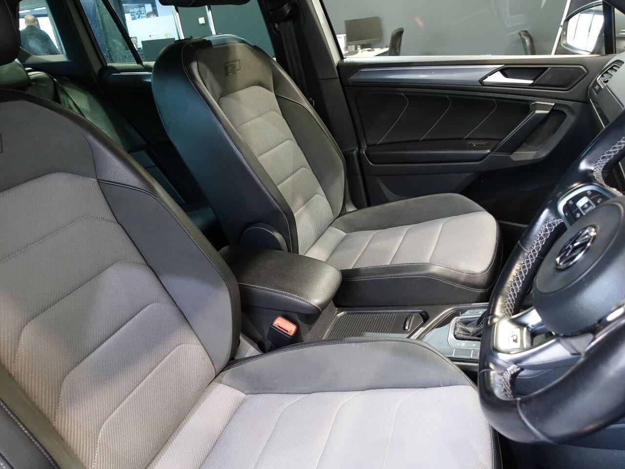 Volkswagen Tiguan - Image 15