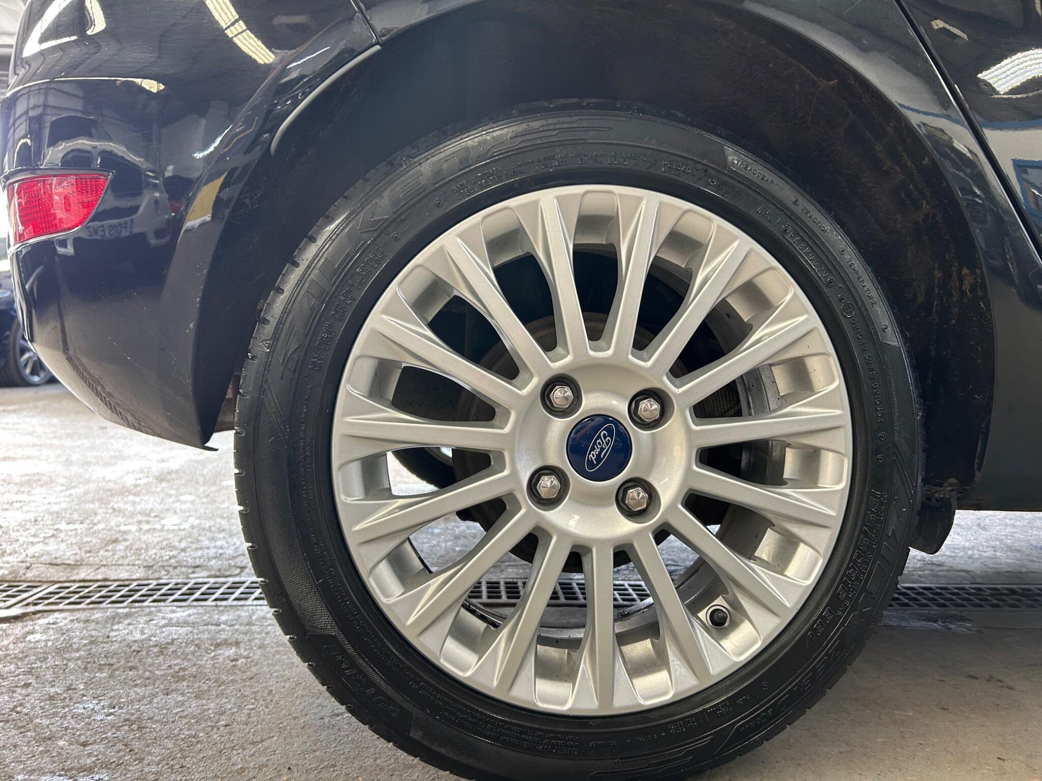 Ford Fiesta - Image 27