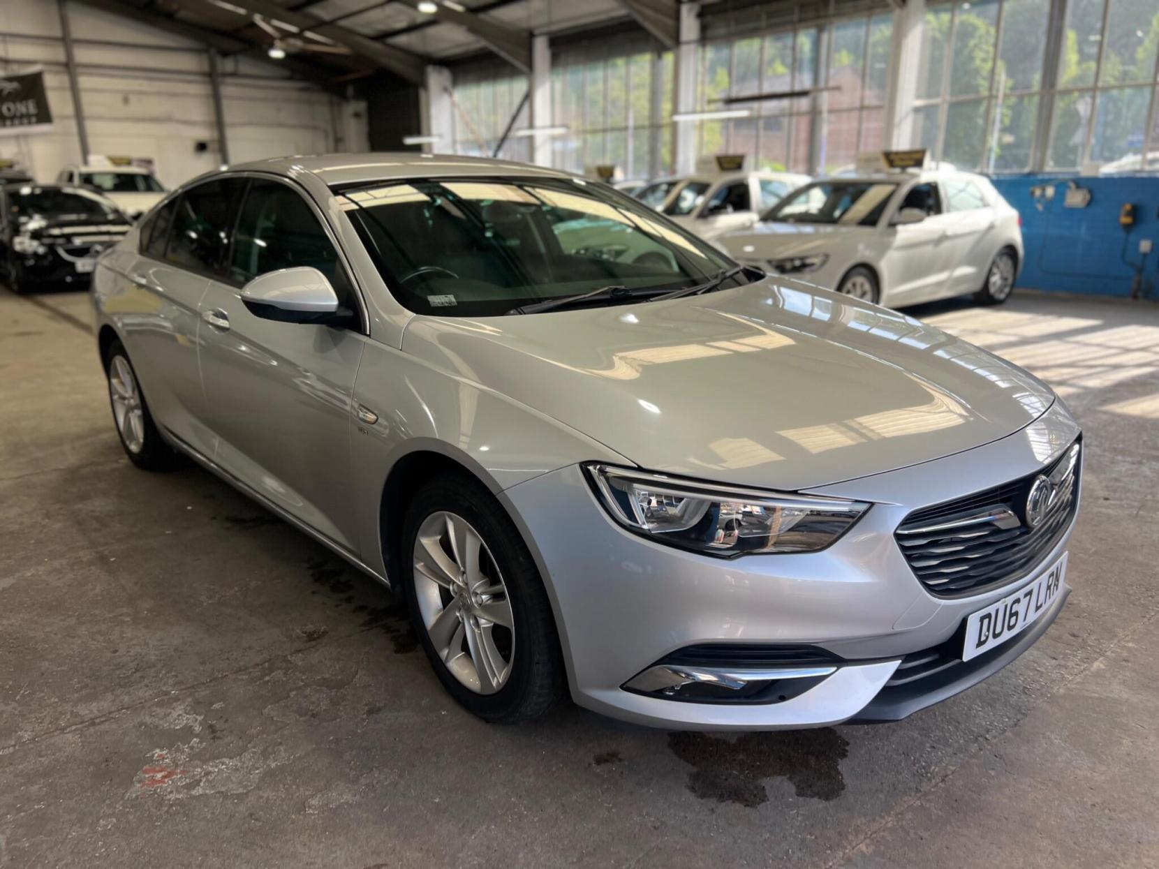 Vauxhall Insignia - Image 13