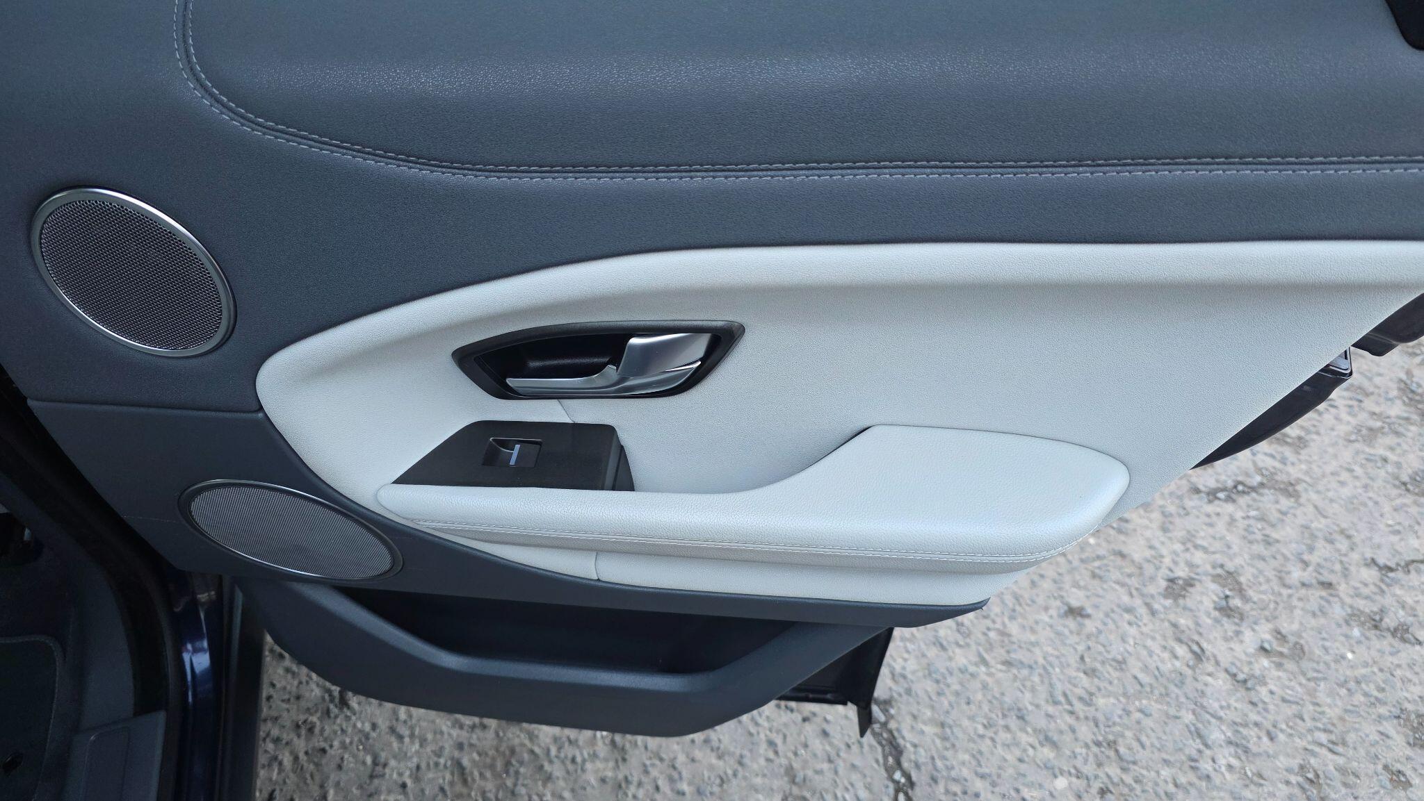 Land Rover Range Rover Evoque - Image 37