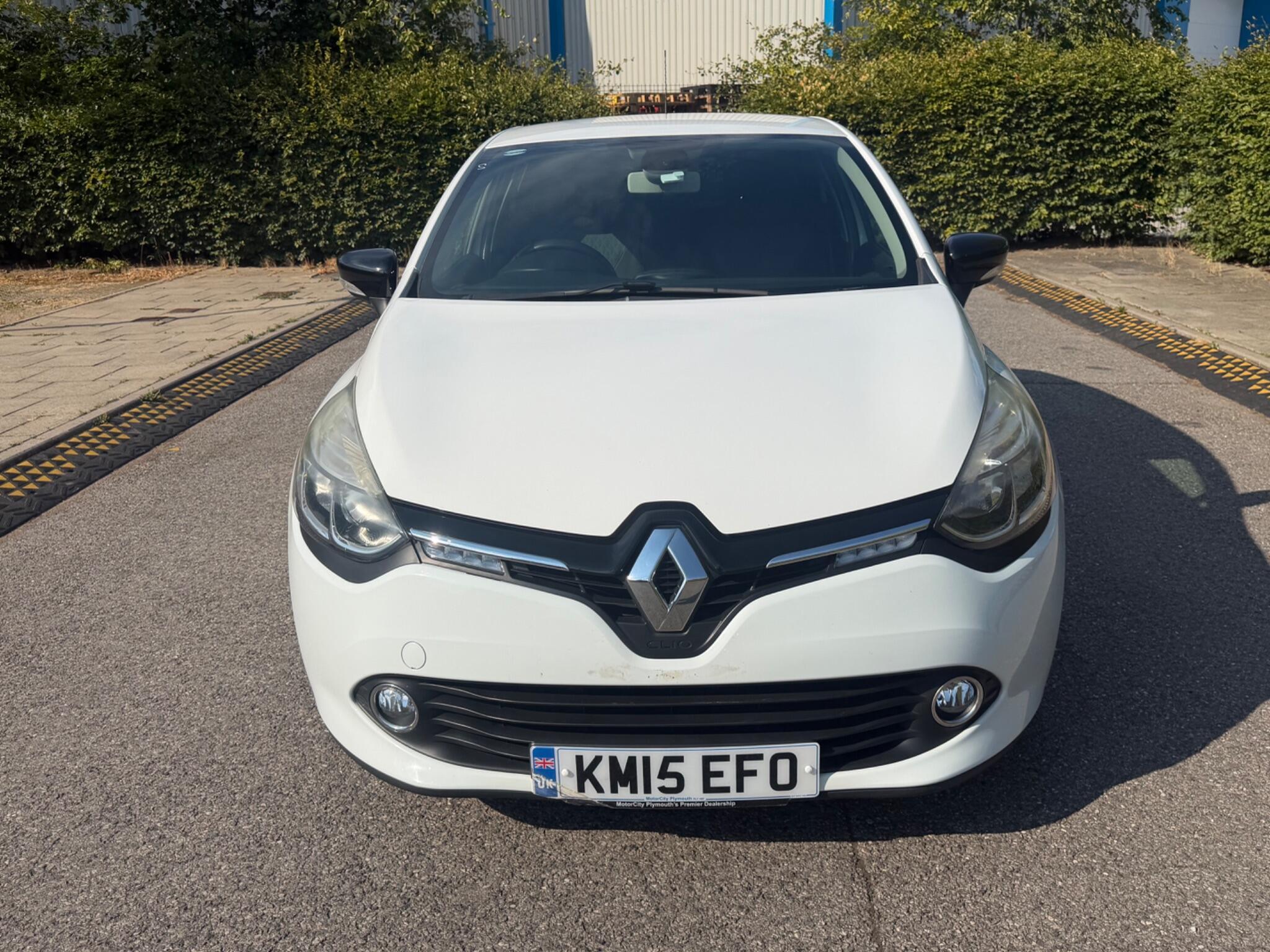 Renault Clio - Image 13