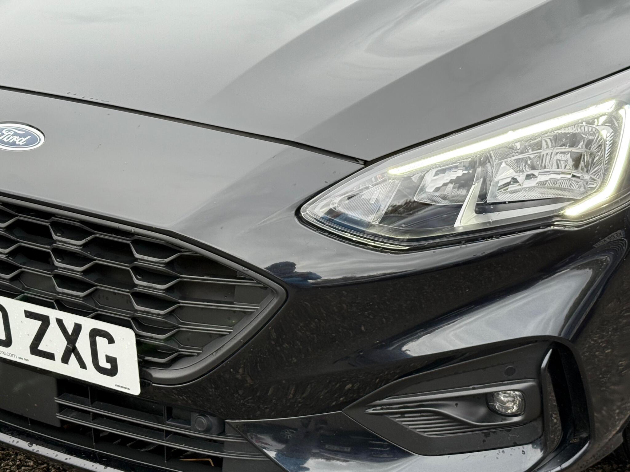 Ford Focus - Image 57