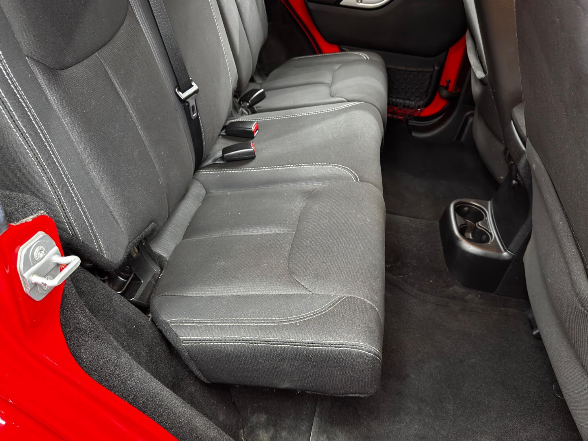 Jeep Wrangler - Image 16