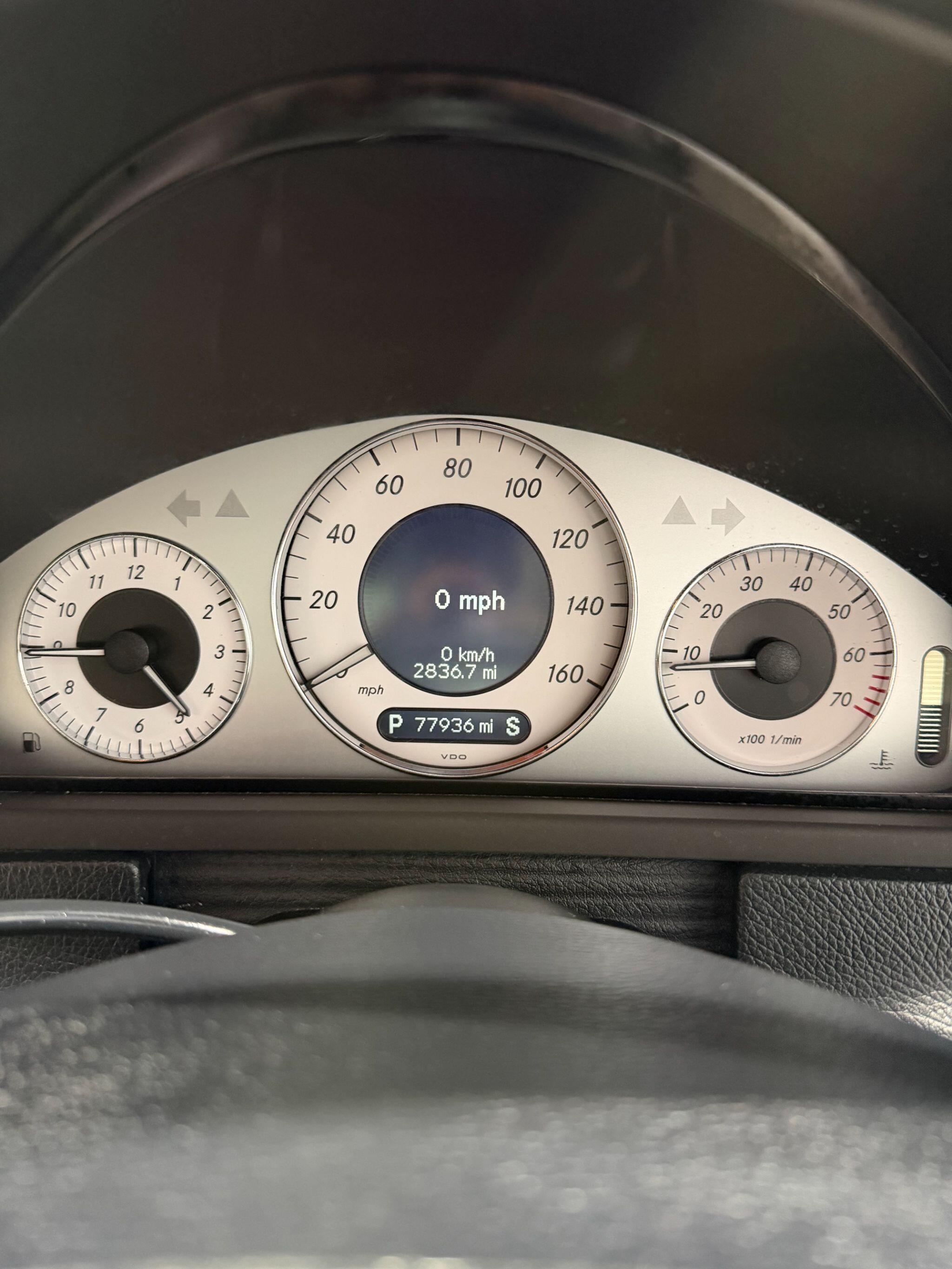 Mercedes CLK - Image 17