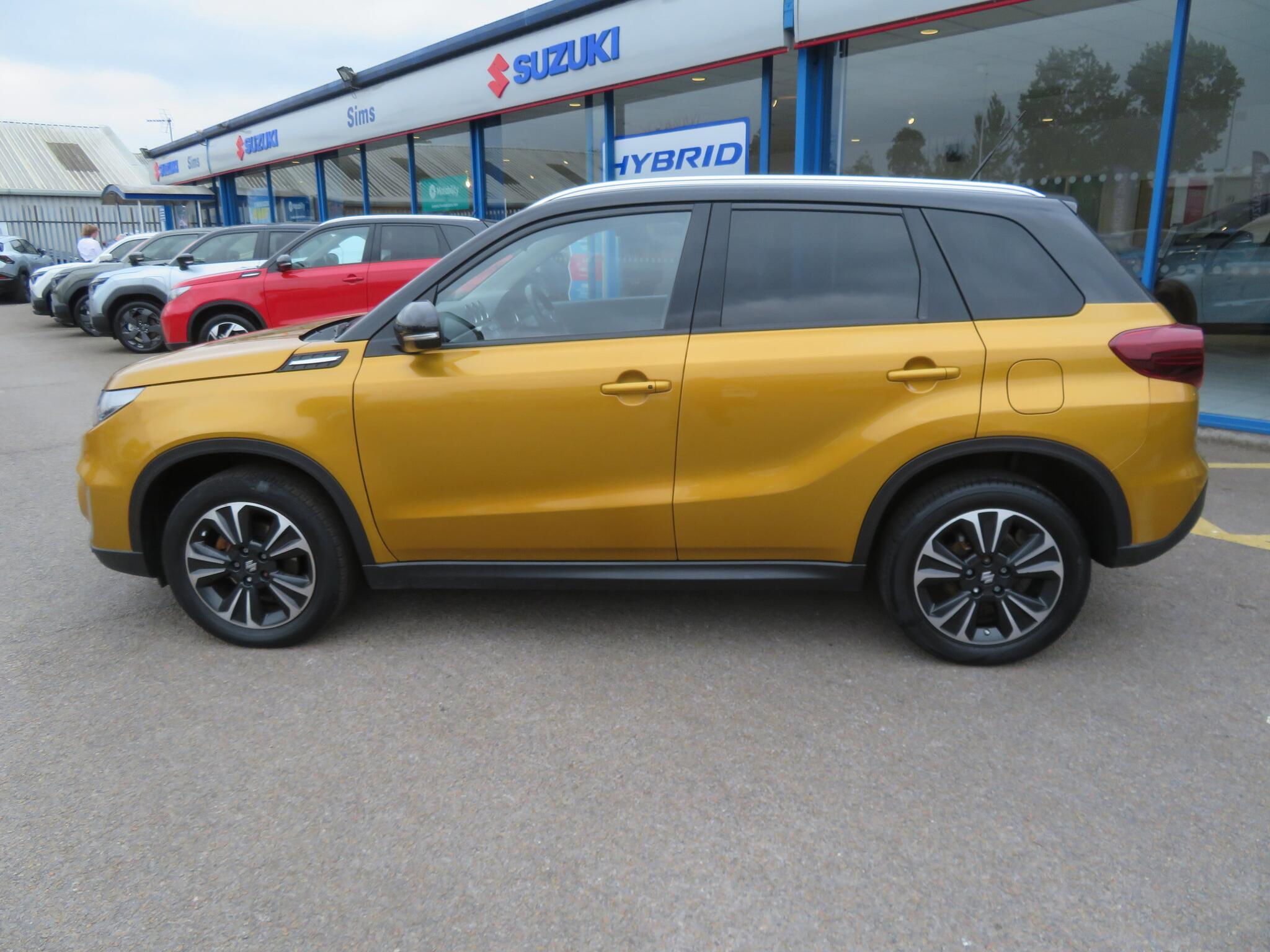 Suzuki Vitara - Image 11
