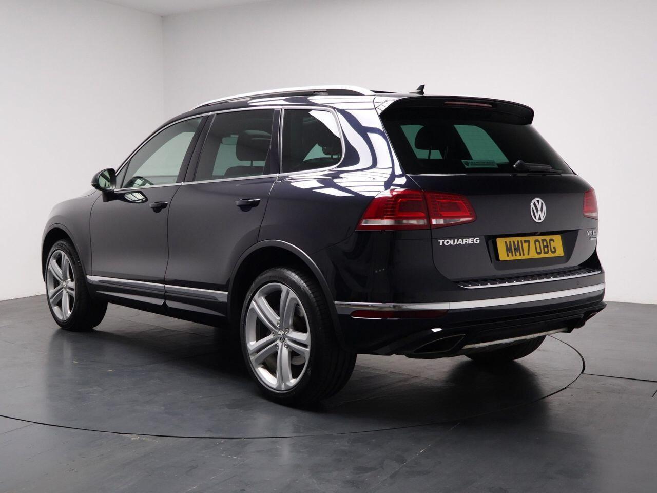Volkswagen Touareg - Image 18