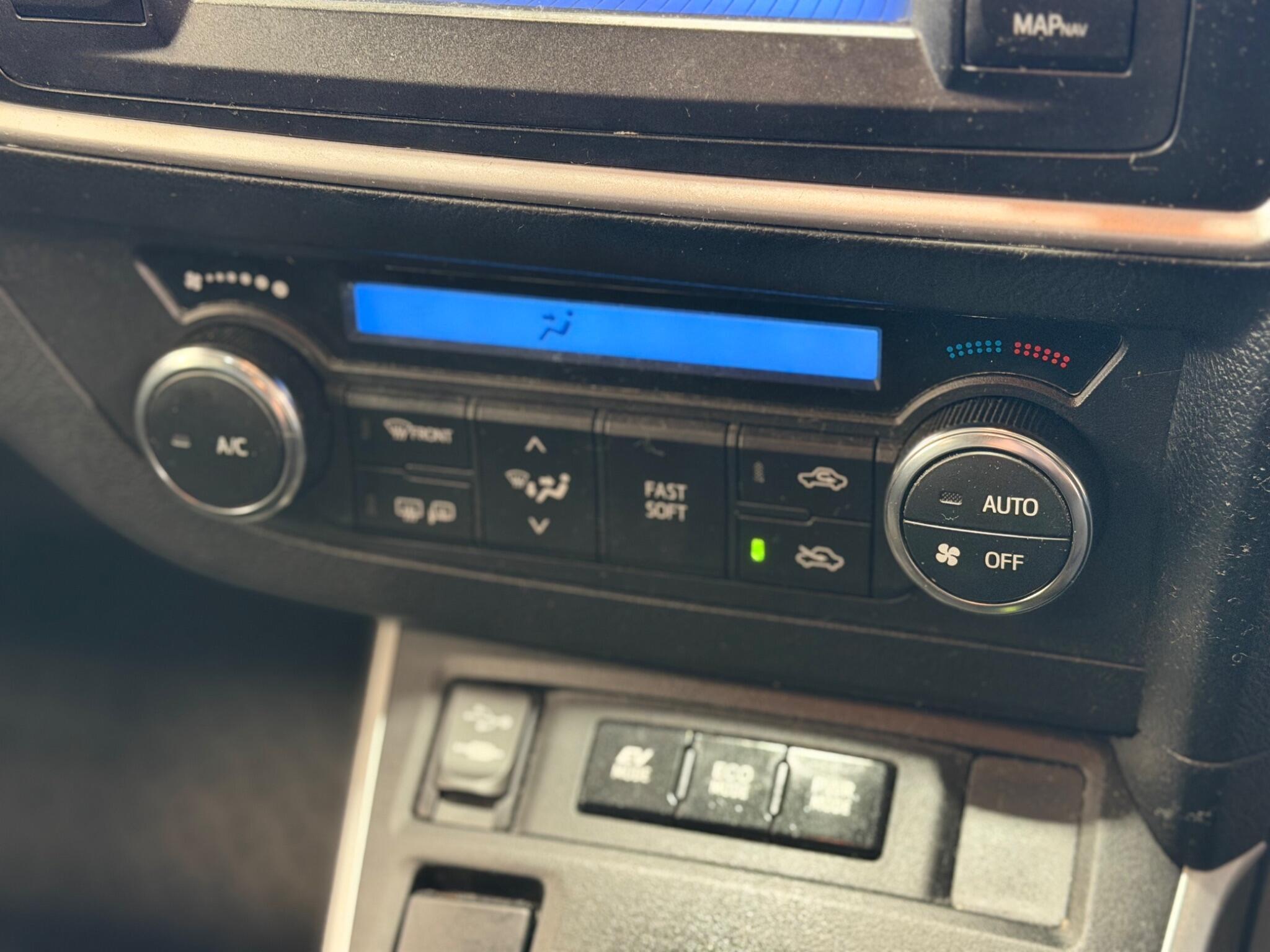 Toyota Auris - Image 22