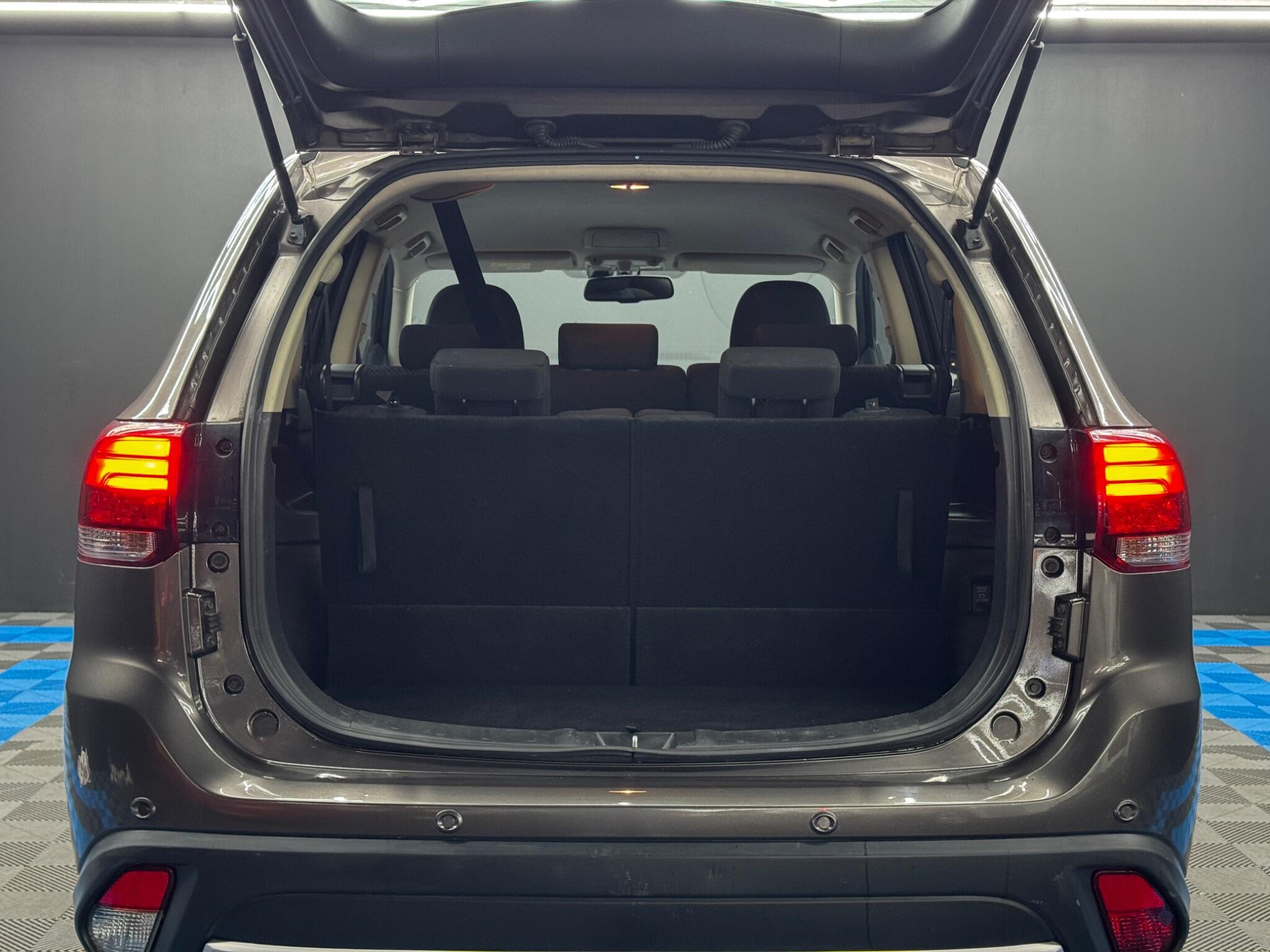 Mitsubishi Outlander - Image 31