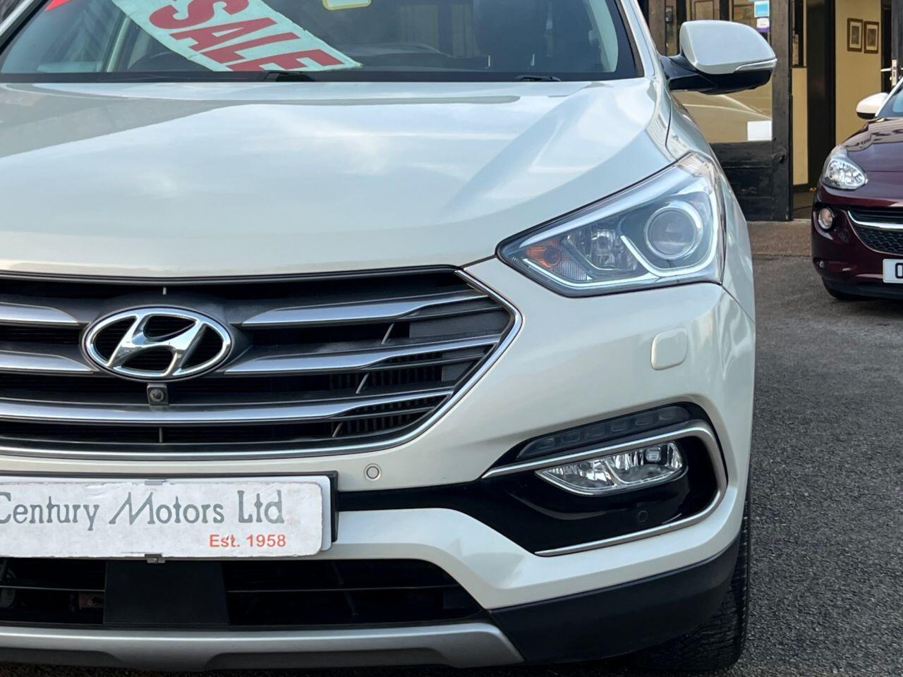 Hyundai Santa Fe - Image 14