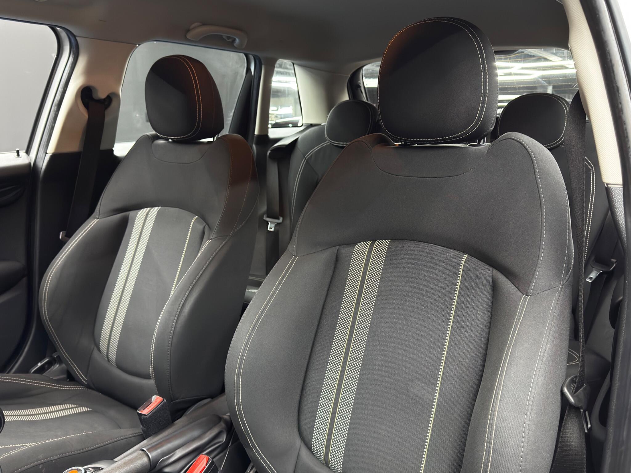 MINI Hatch - Image 13