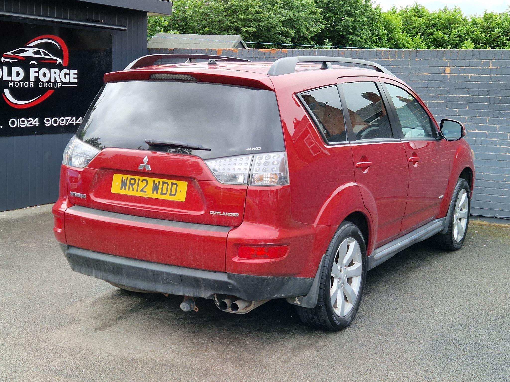 Mitsubishi Outlander - Image 10