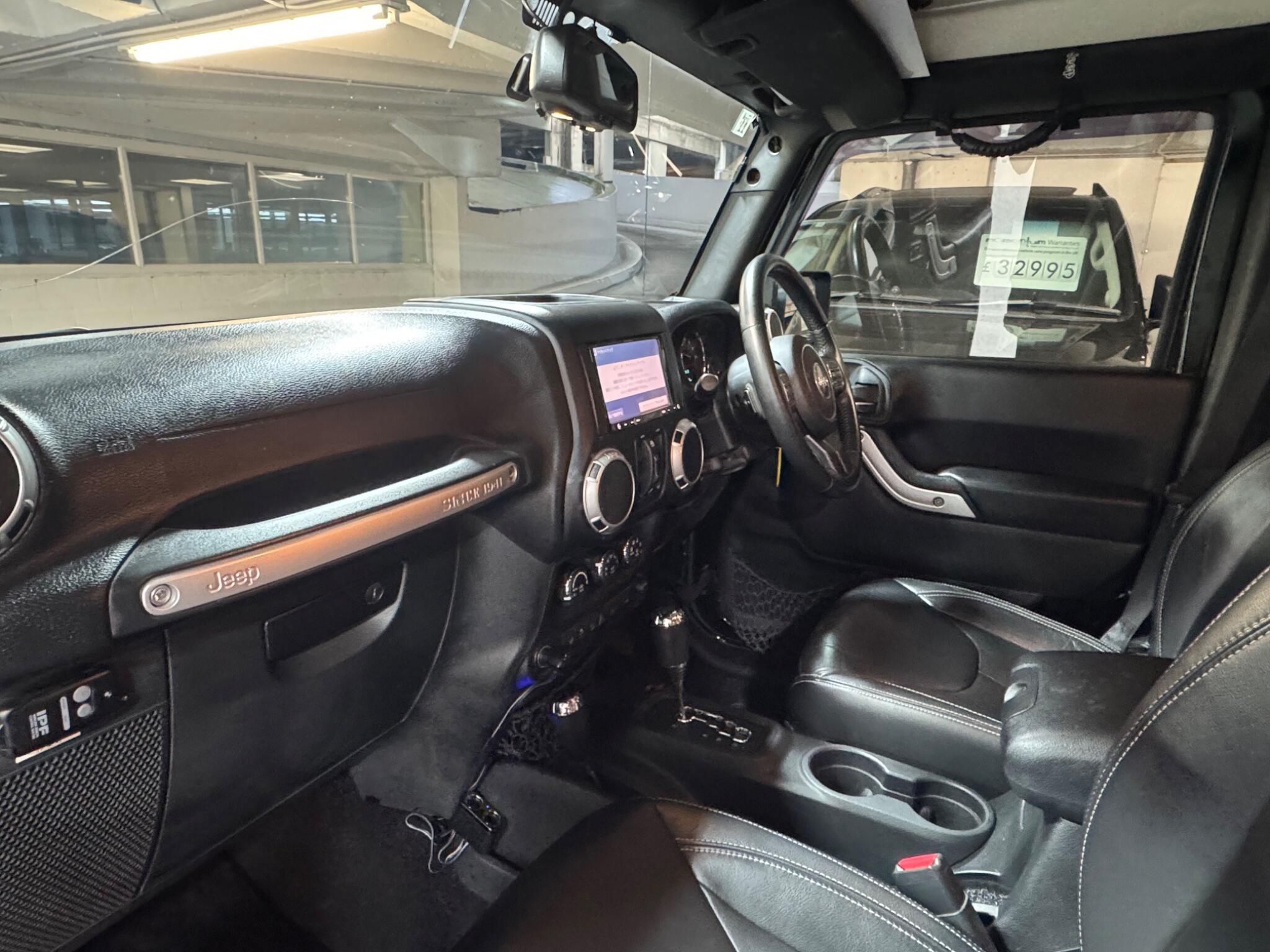 Jeep Wrangler - Image 11