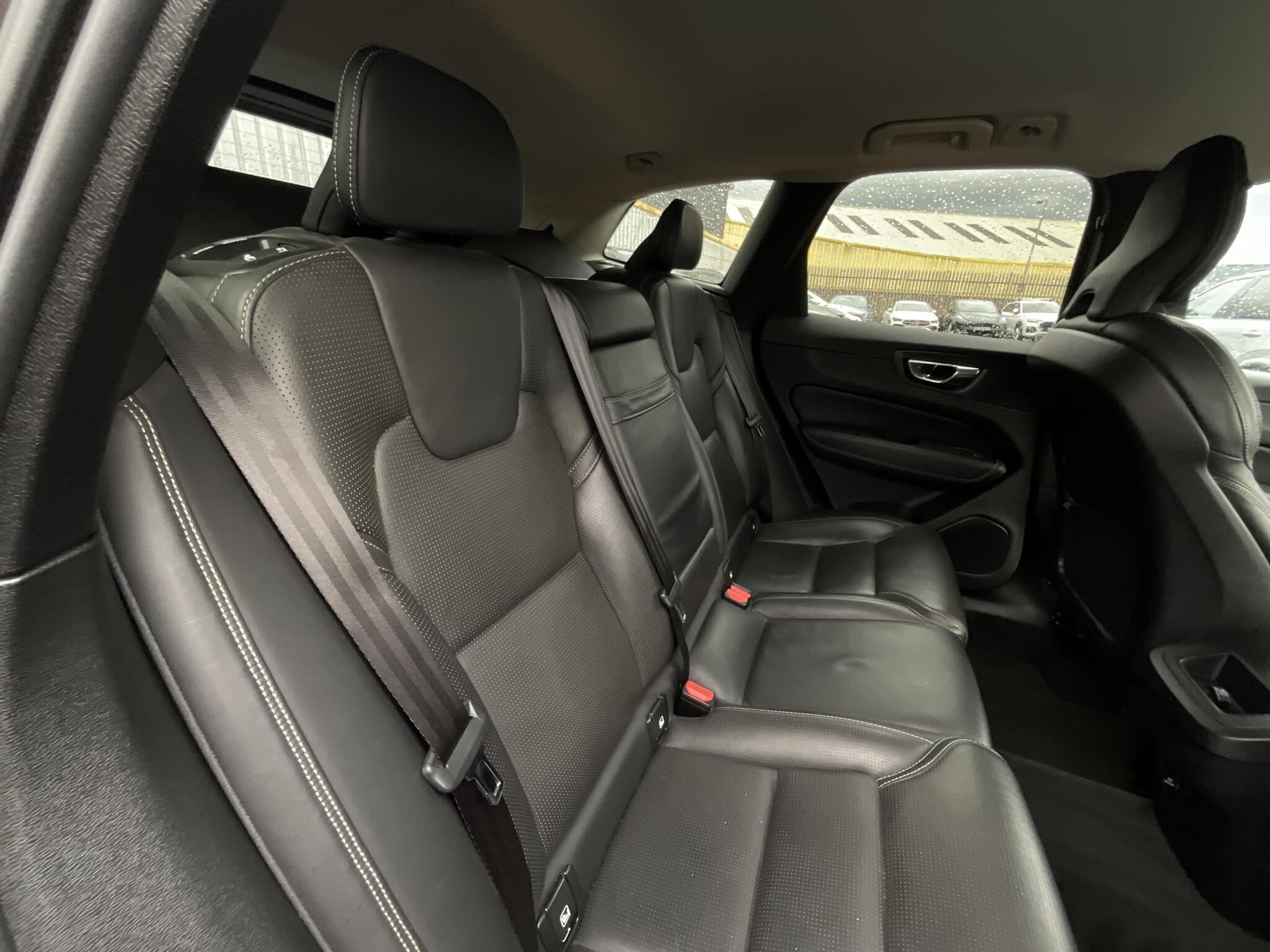 Volvo XC60 - Image 11