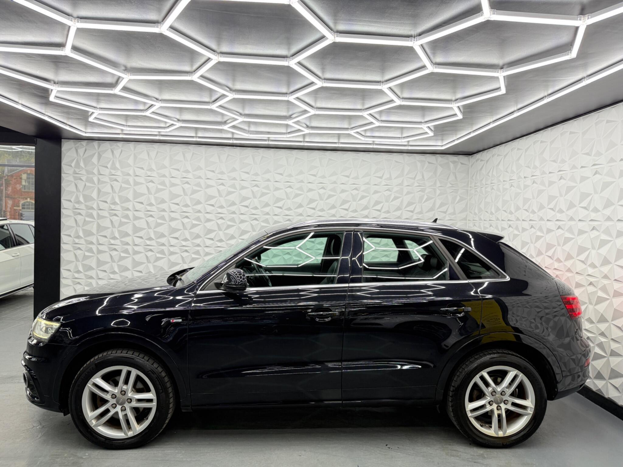 Audi Q3 - Image 8