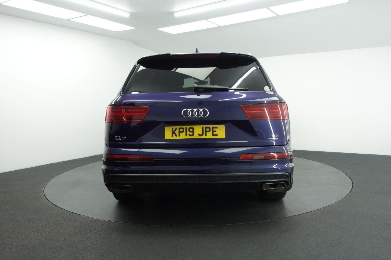 Audi Q7 - Image 10