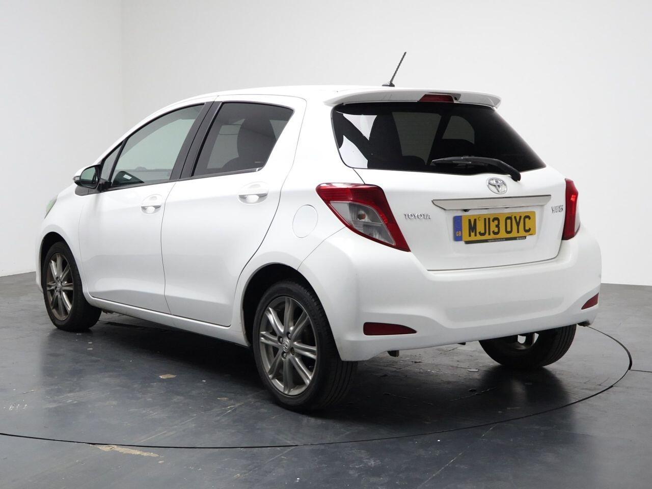 Toyota Yaris - Image 9