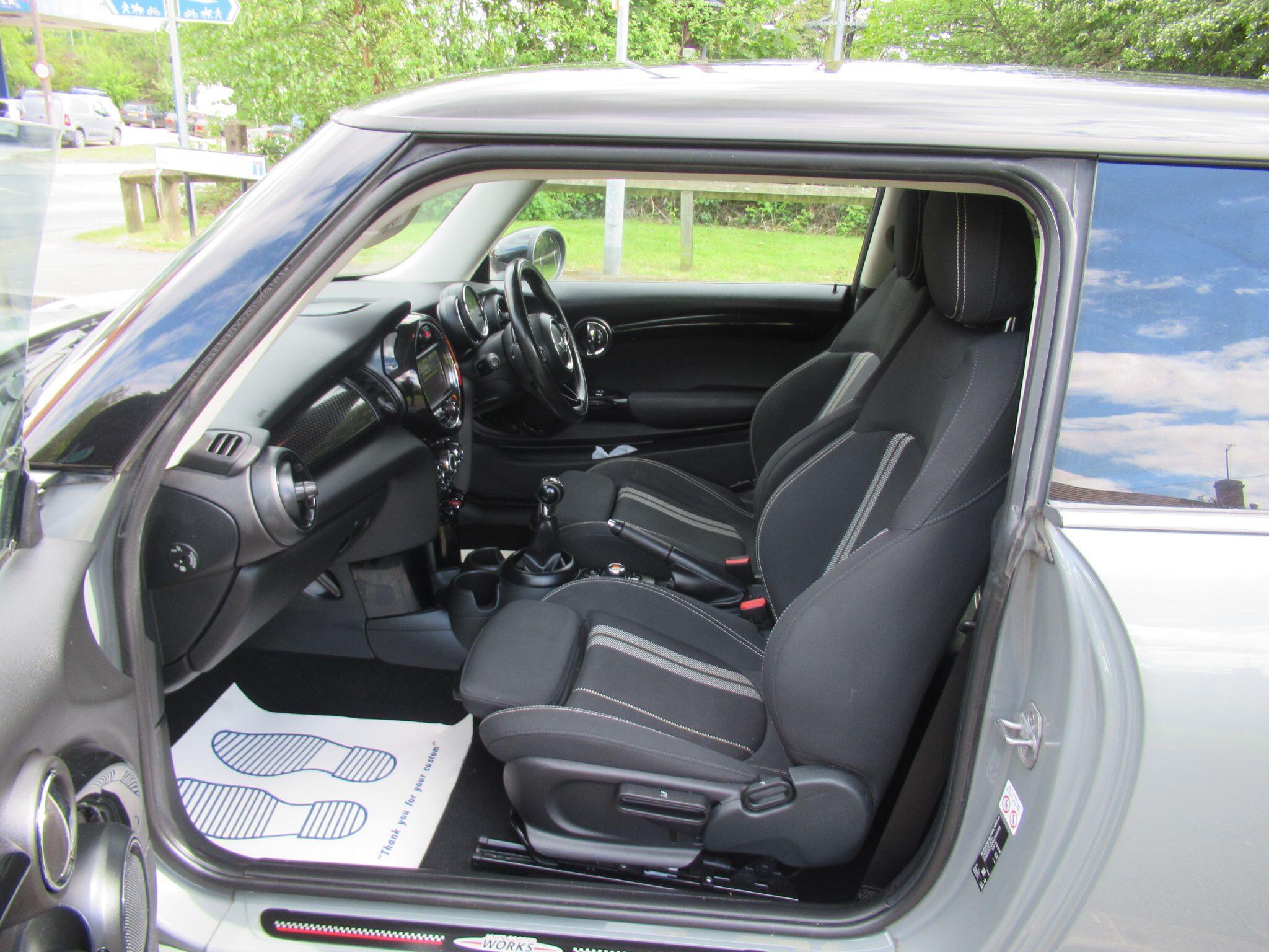 MINI Hatch - Image 10