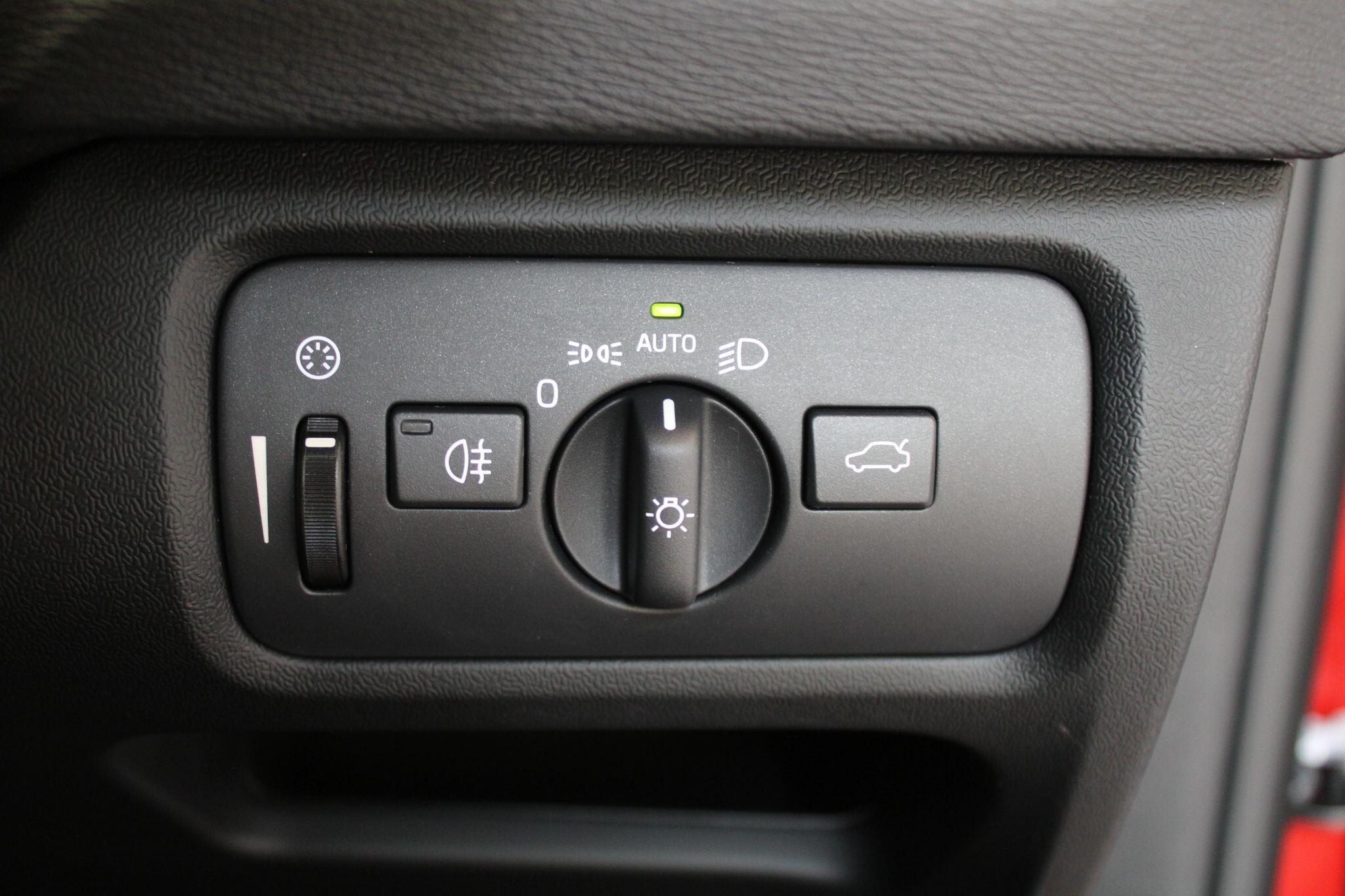 Volvo V40 - Image 46
