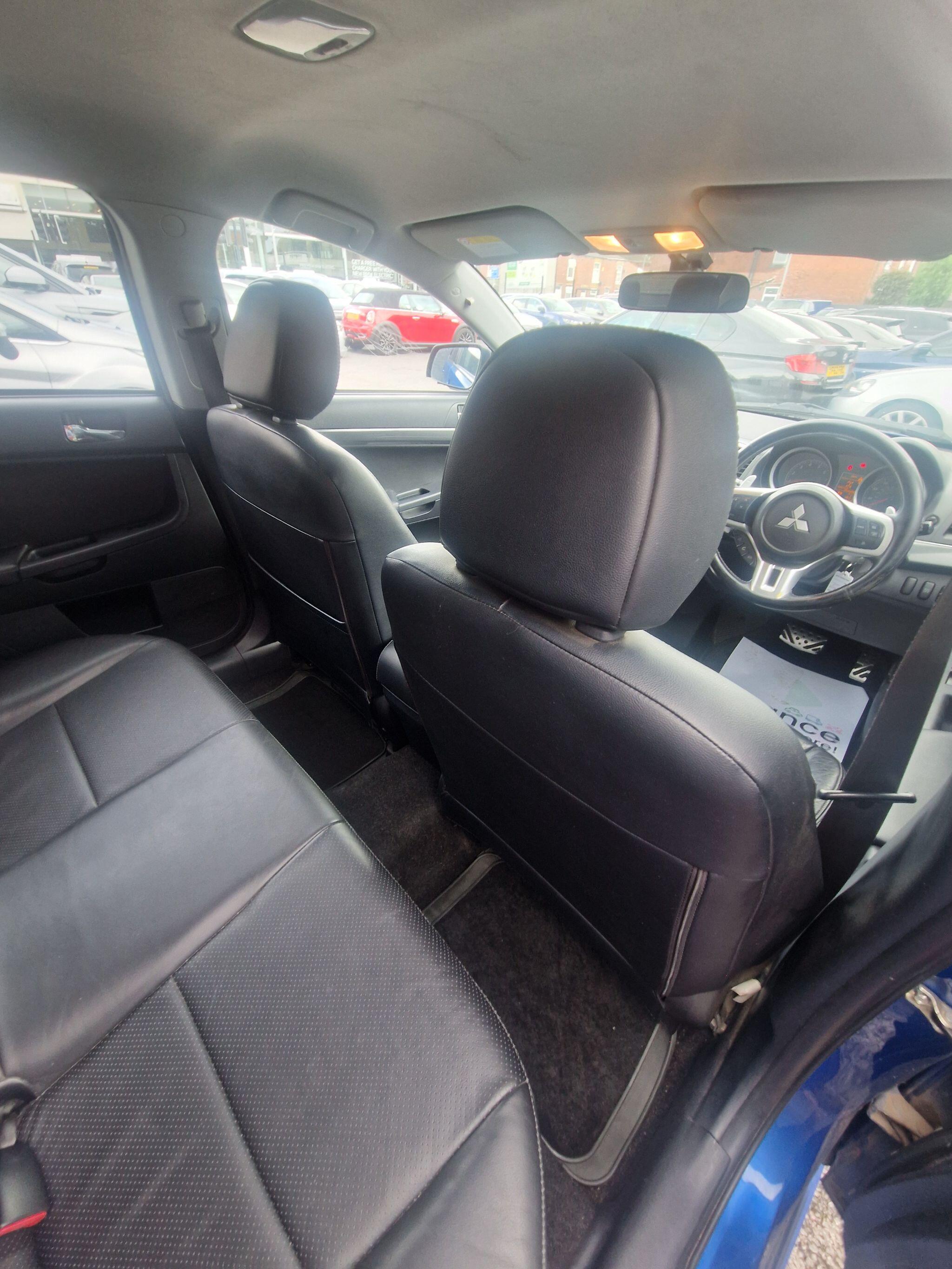 Mitsubishi Lancer - Image 28