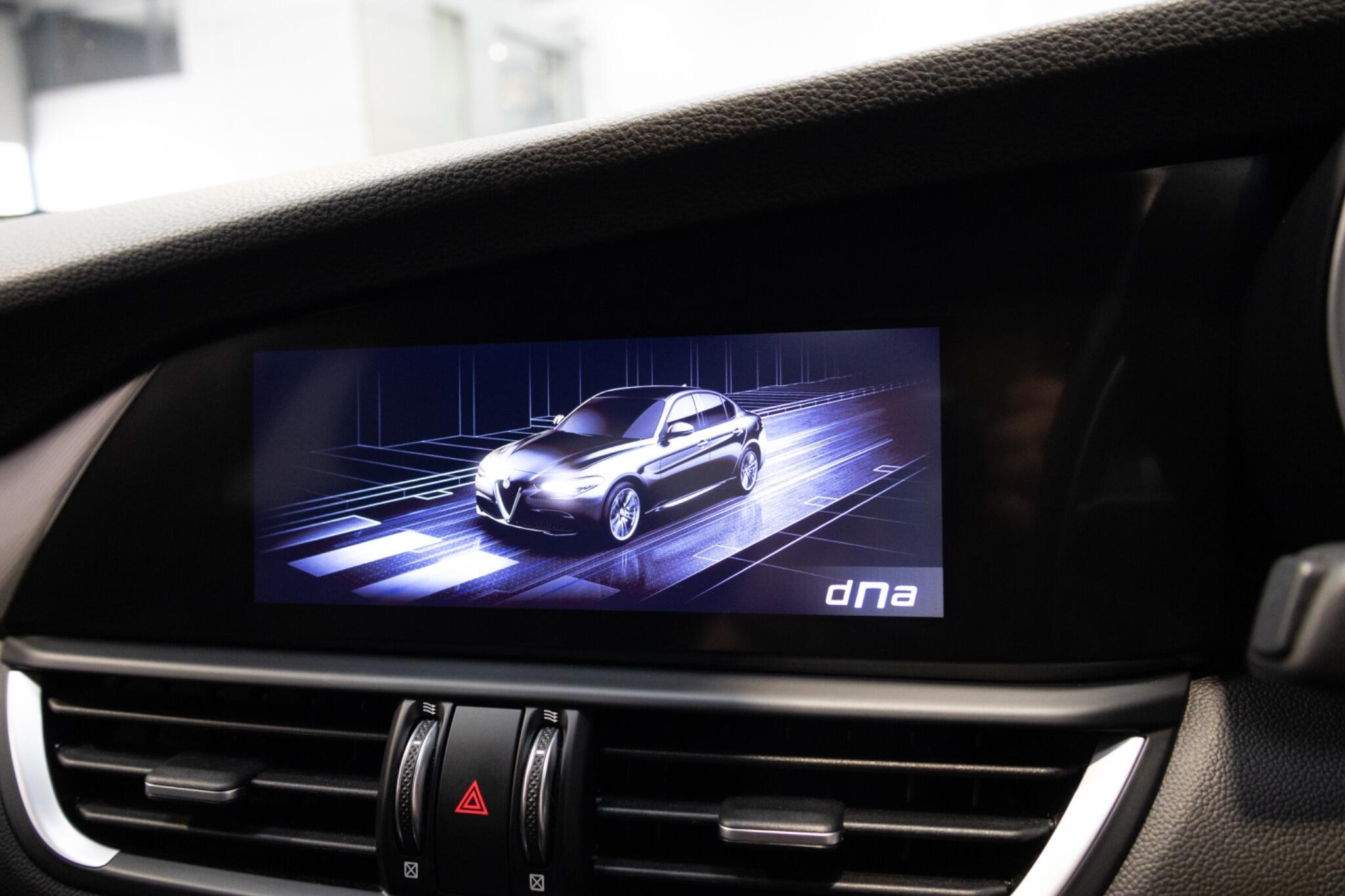 Alfa Romeo Giulia - Image 36