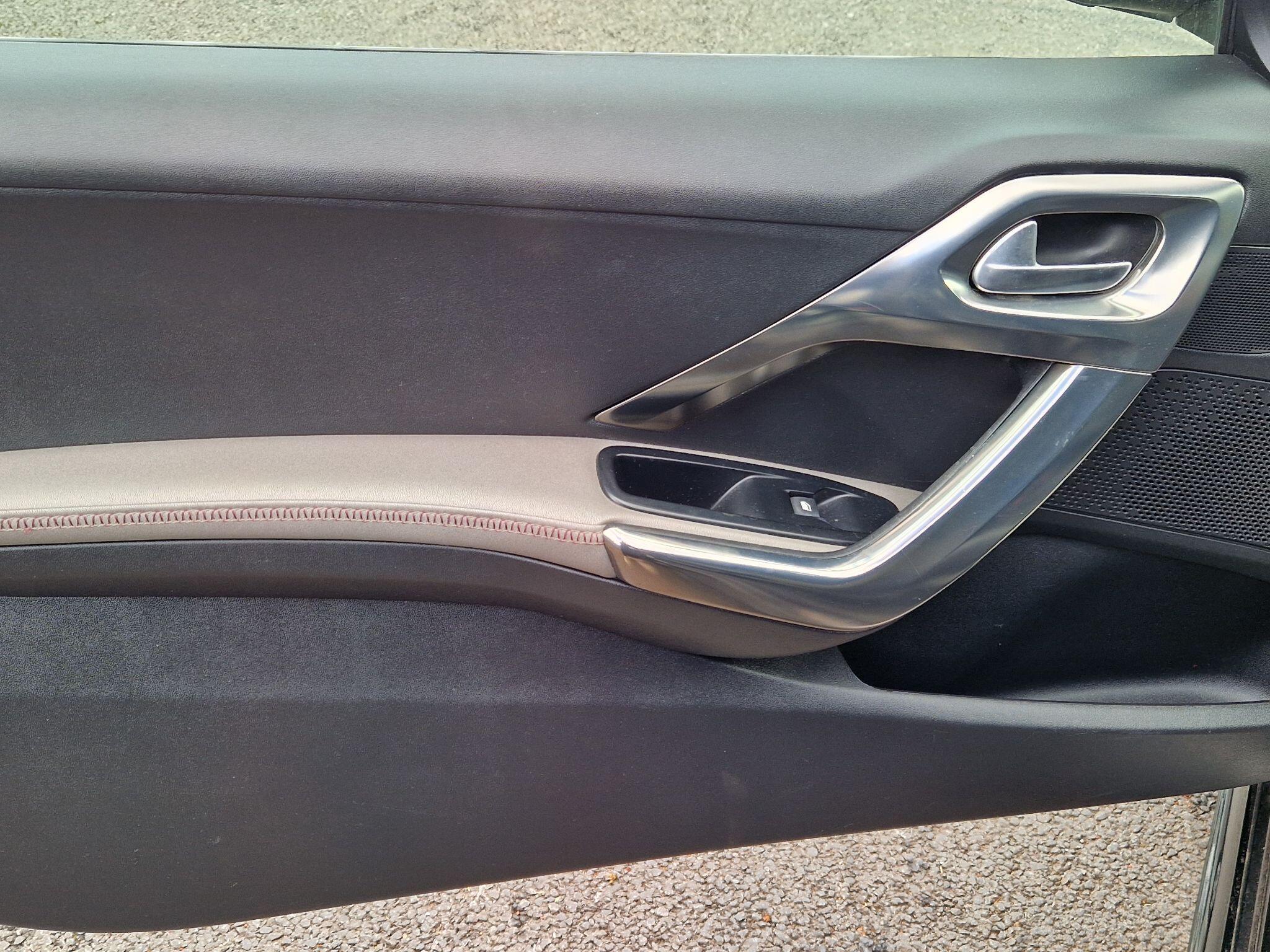 Peugeot 208 - Image 36