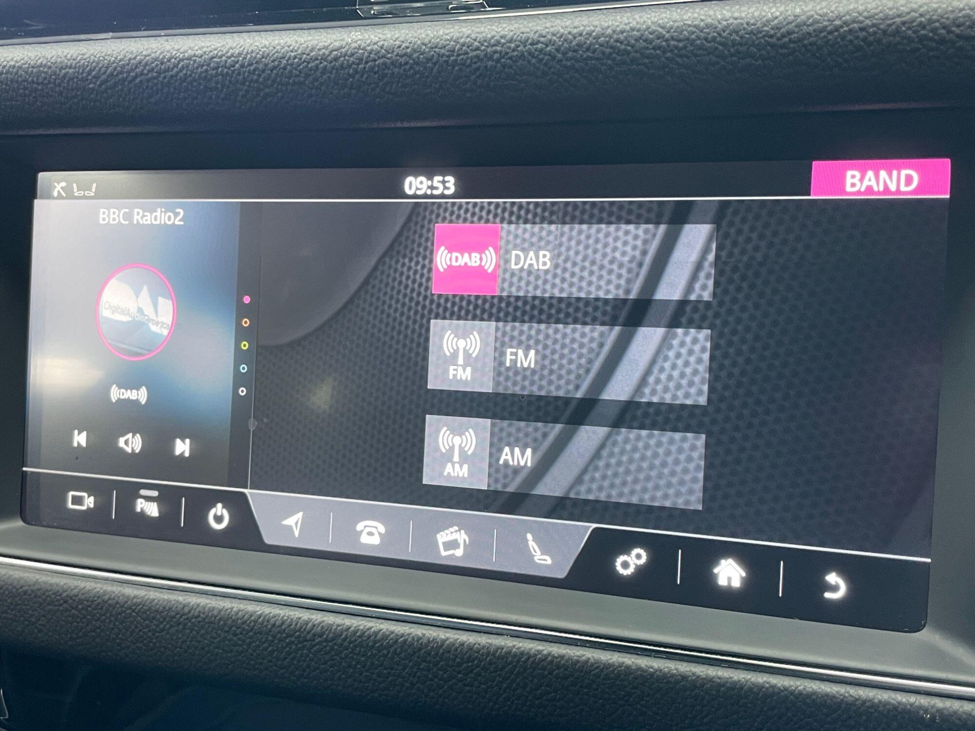 Jaguar XF - Image 42