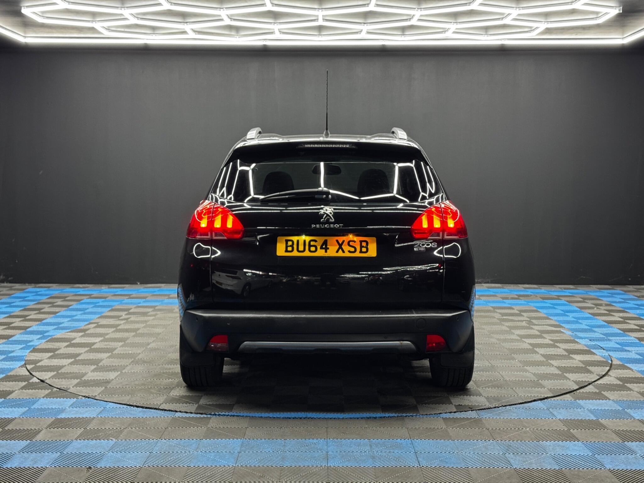 Peugeot 2008 - Image 6