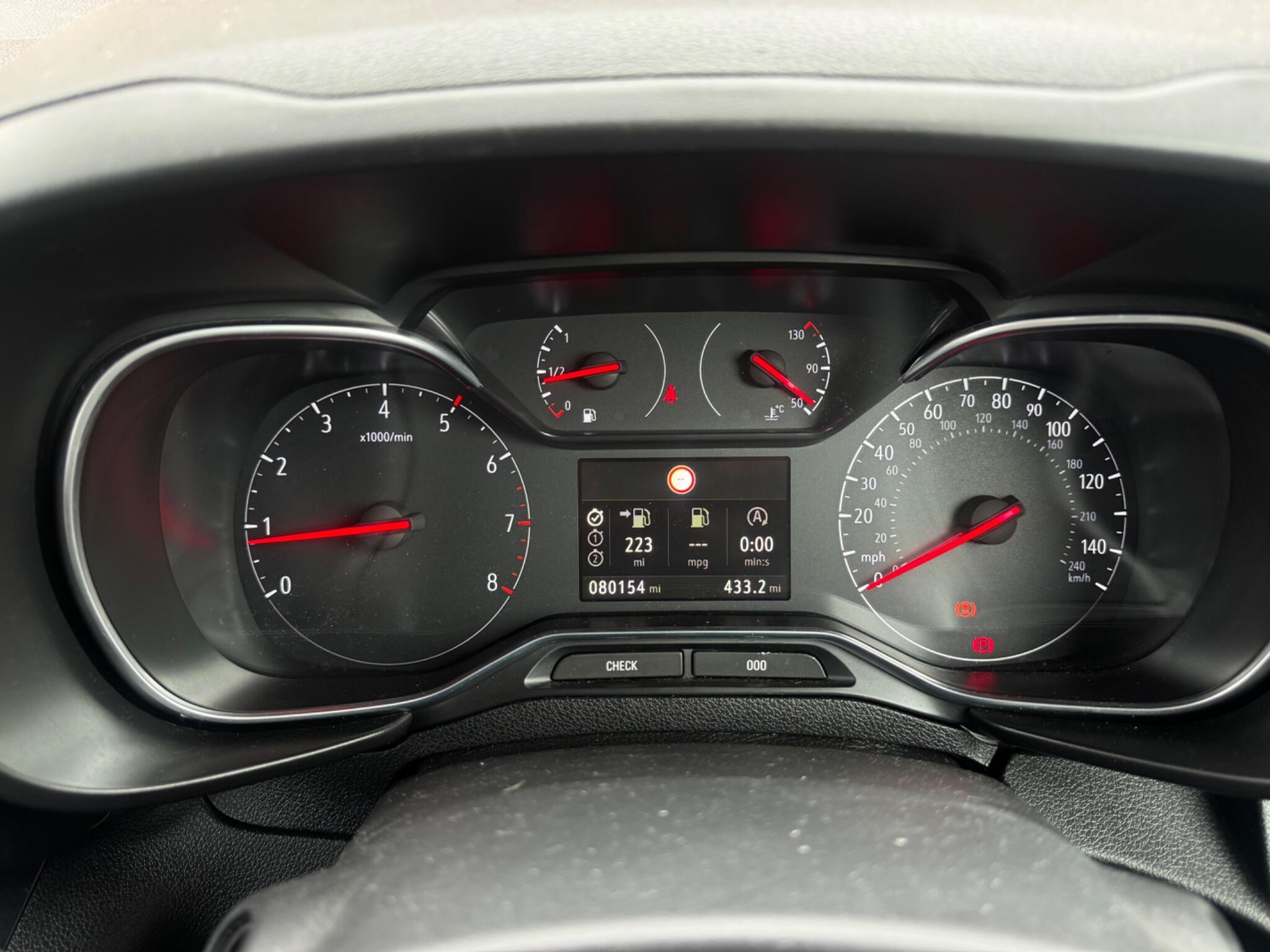 Vauxhall Combo Life - Image 10
