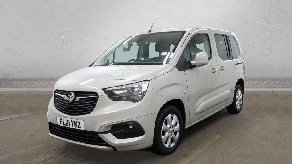 Vauxhall Combo Life - Image 4