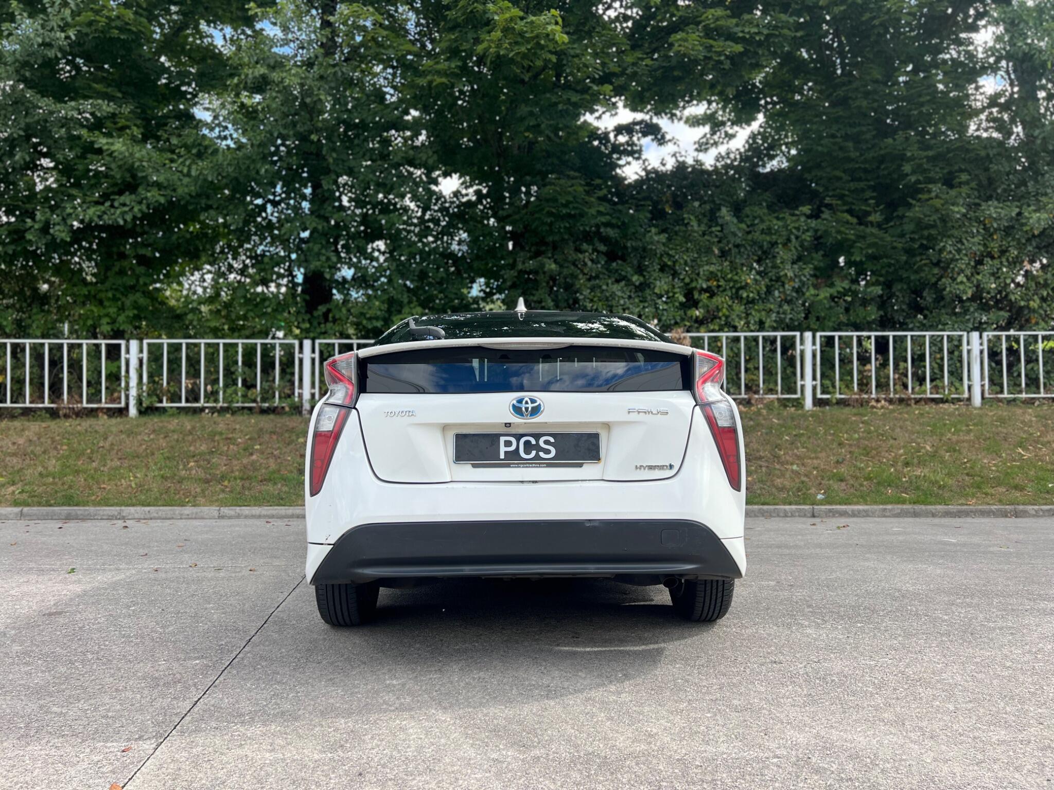 Toyota Prius - Image 7