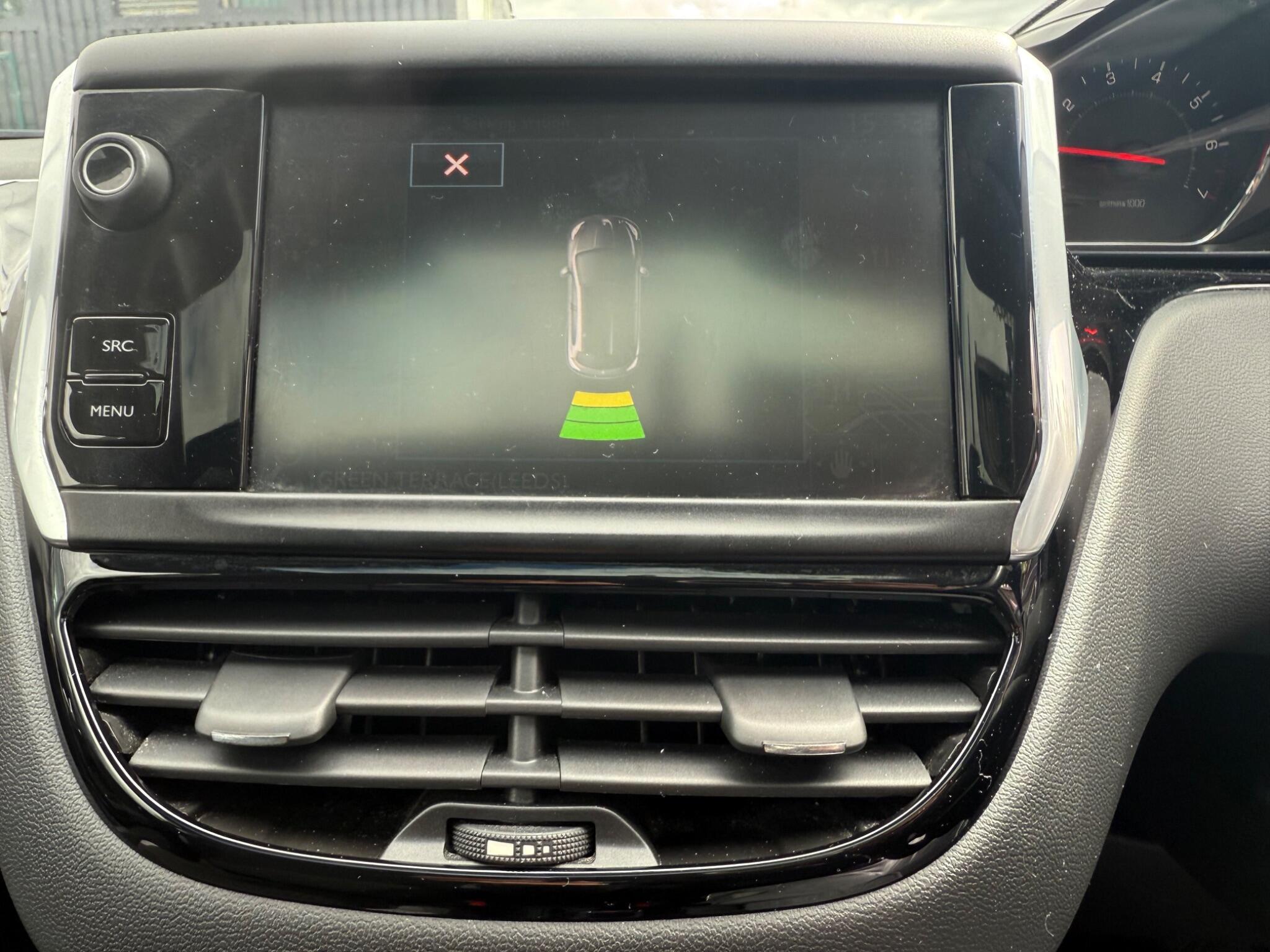 Peugeot 208 - Image 20