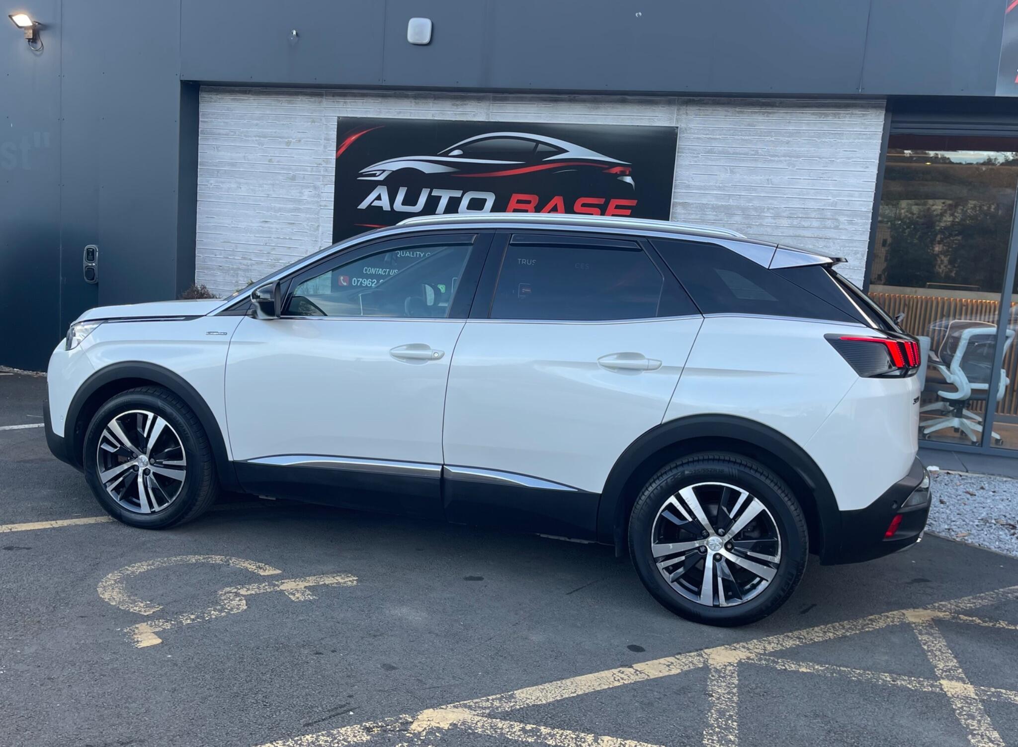 Peugeot 3008 - Image 8
