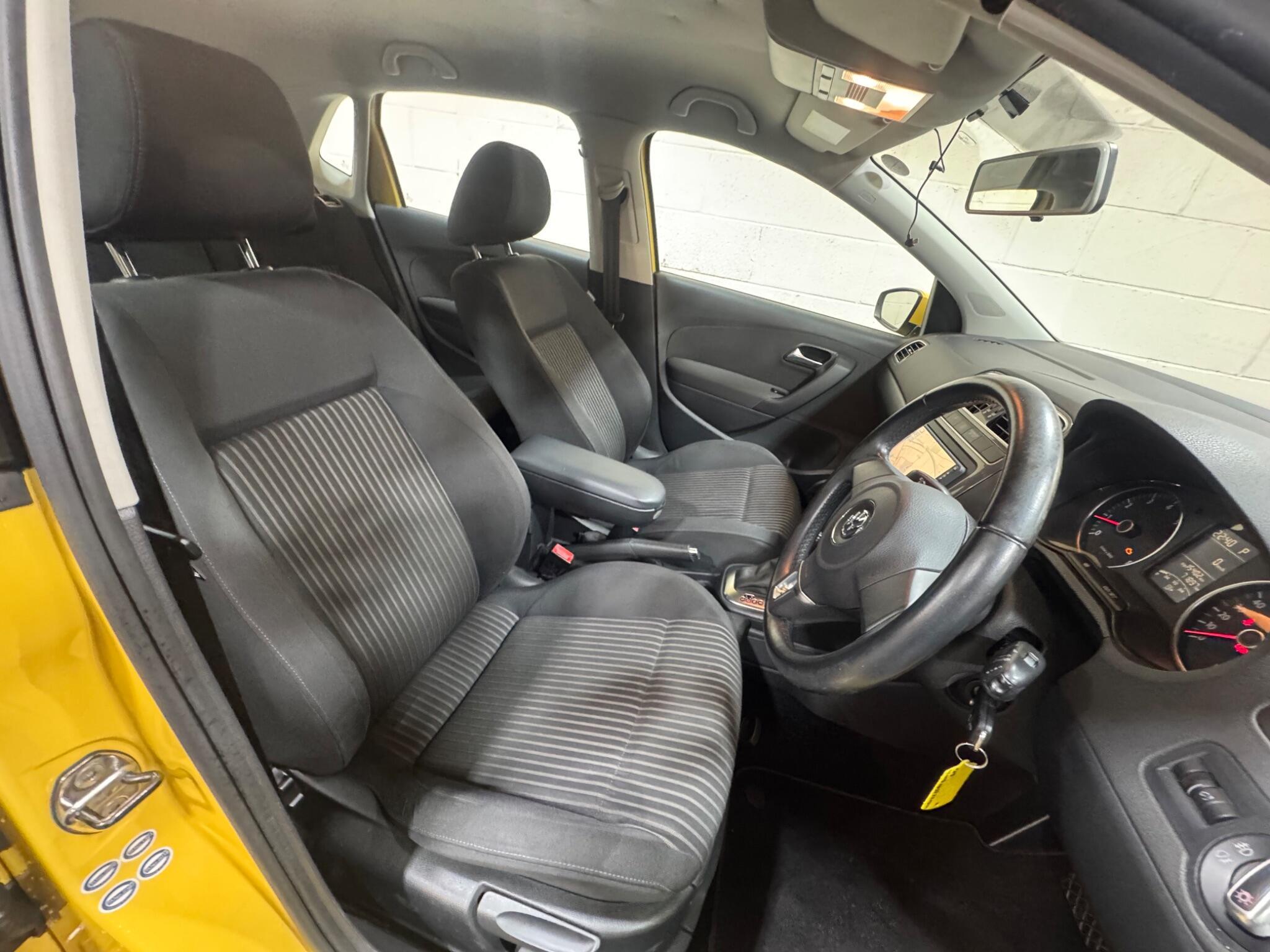 Volkswagen Polo - Image 7