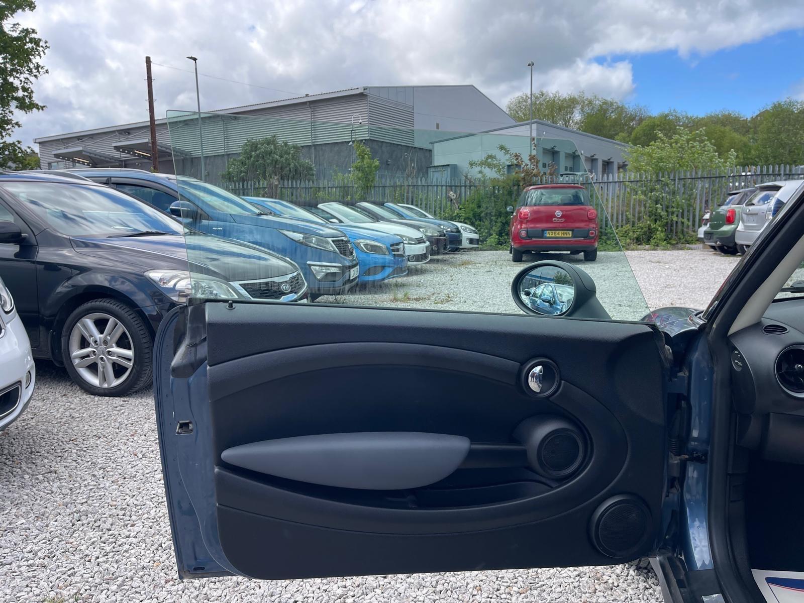 MINI Hatch - Image 12