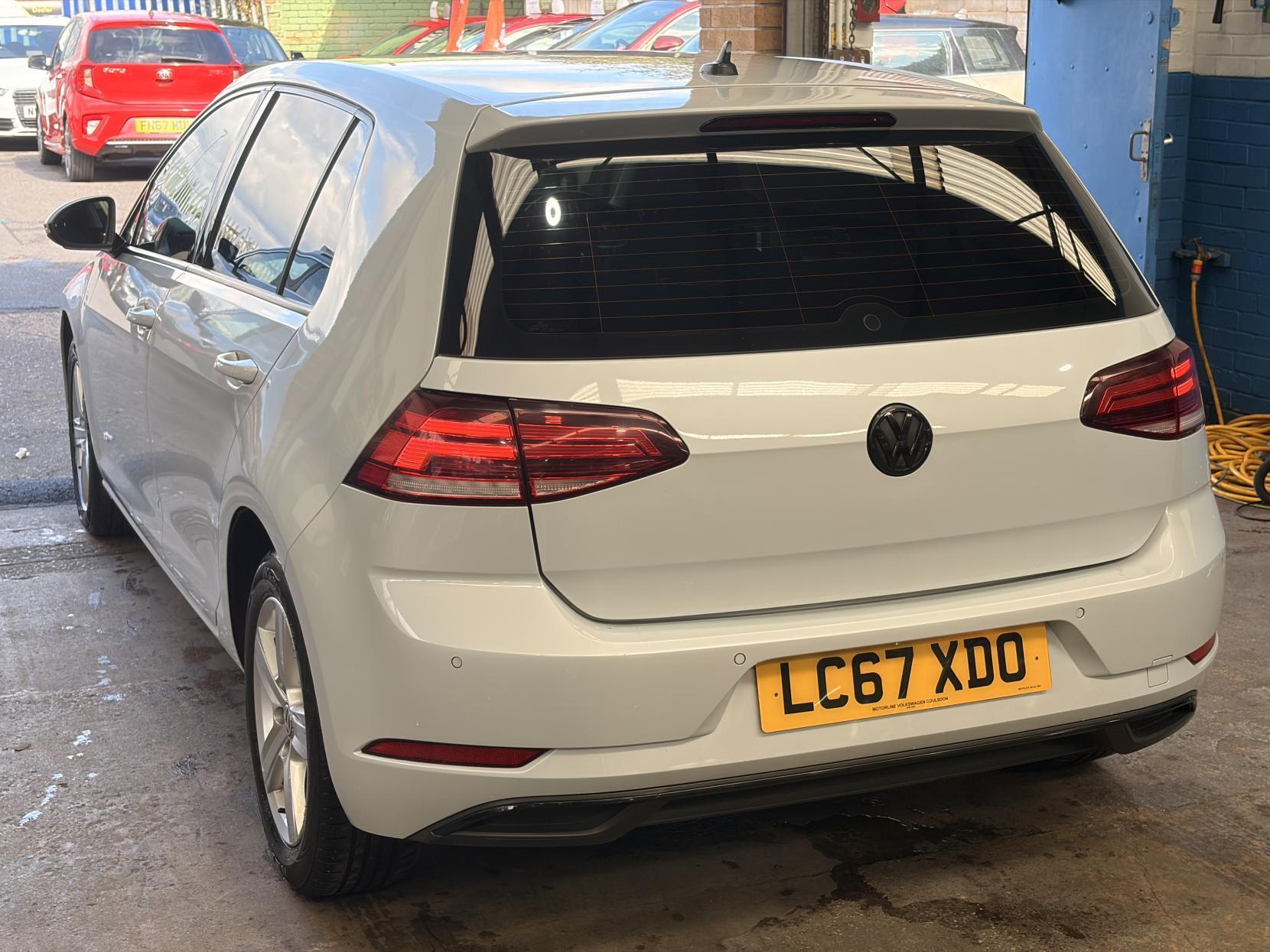 Volkswagen Golf - Image 5