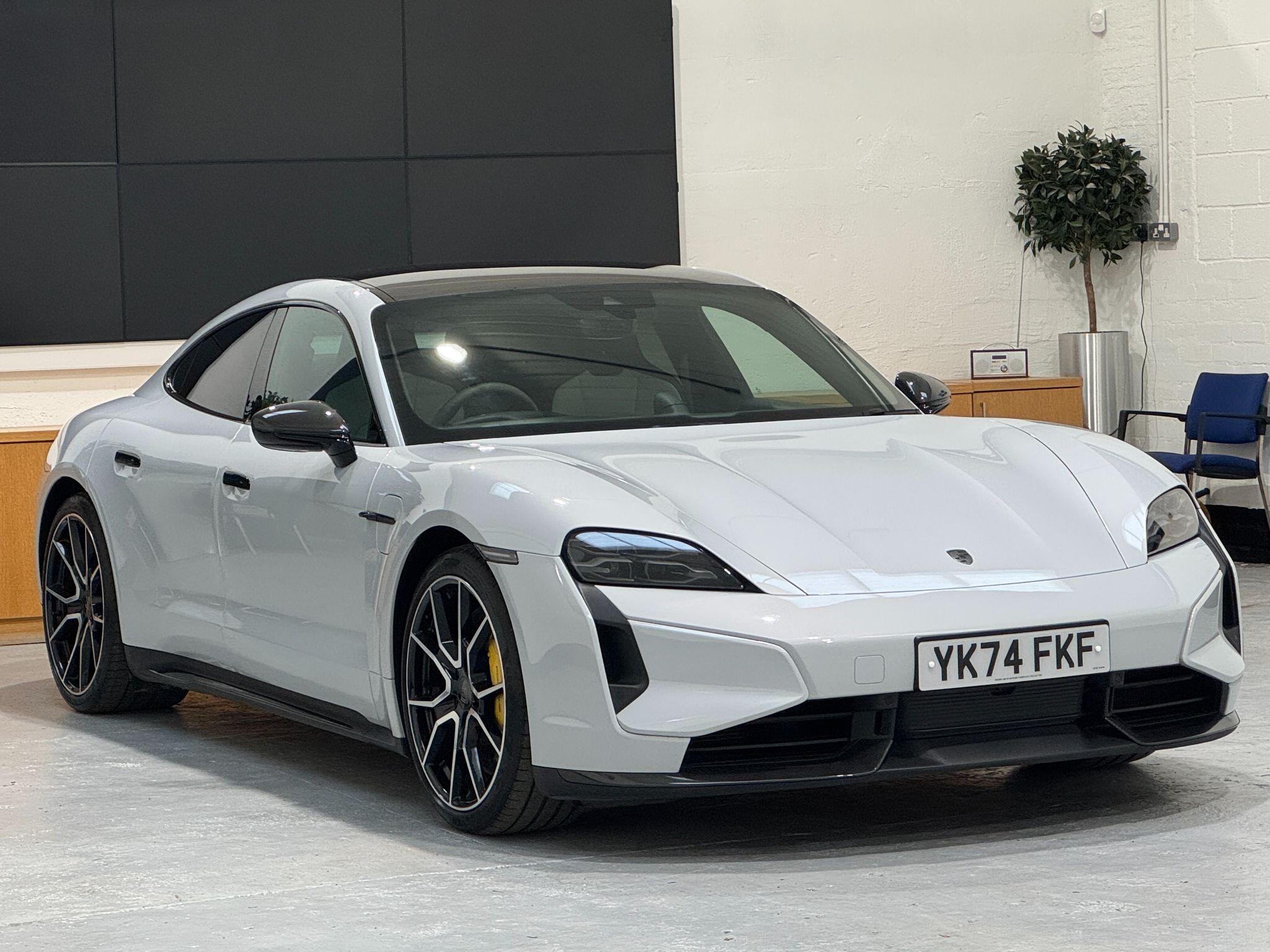 Porsche Taycan - Image 11