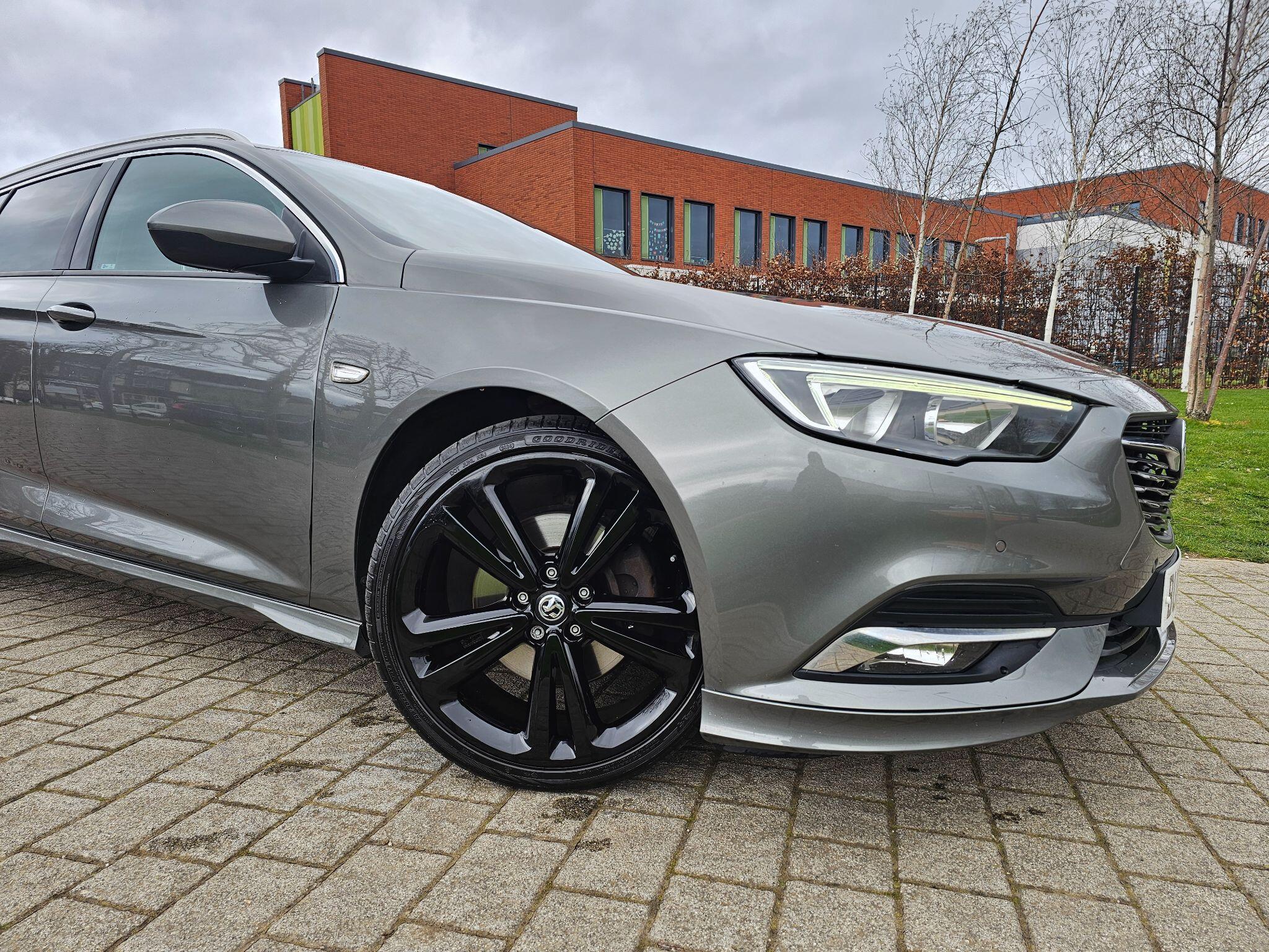Vauxhall Insignia - Image 3