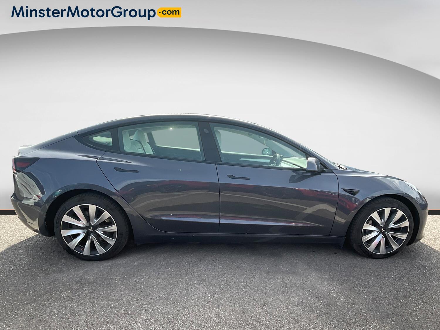 Tesla Model 3 - Image 2