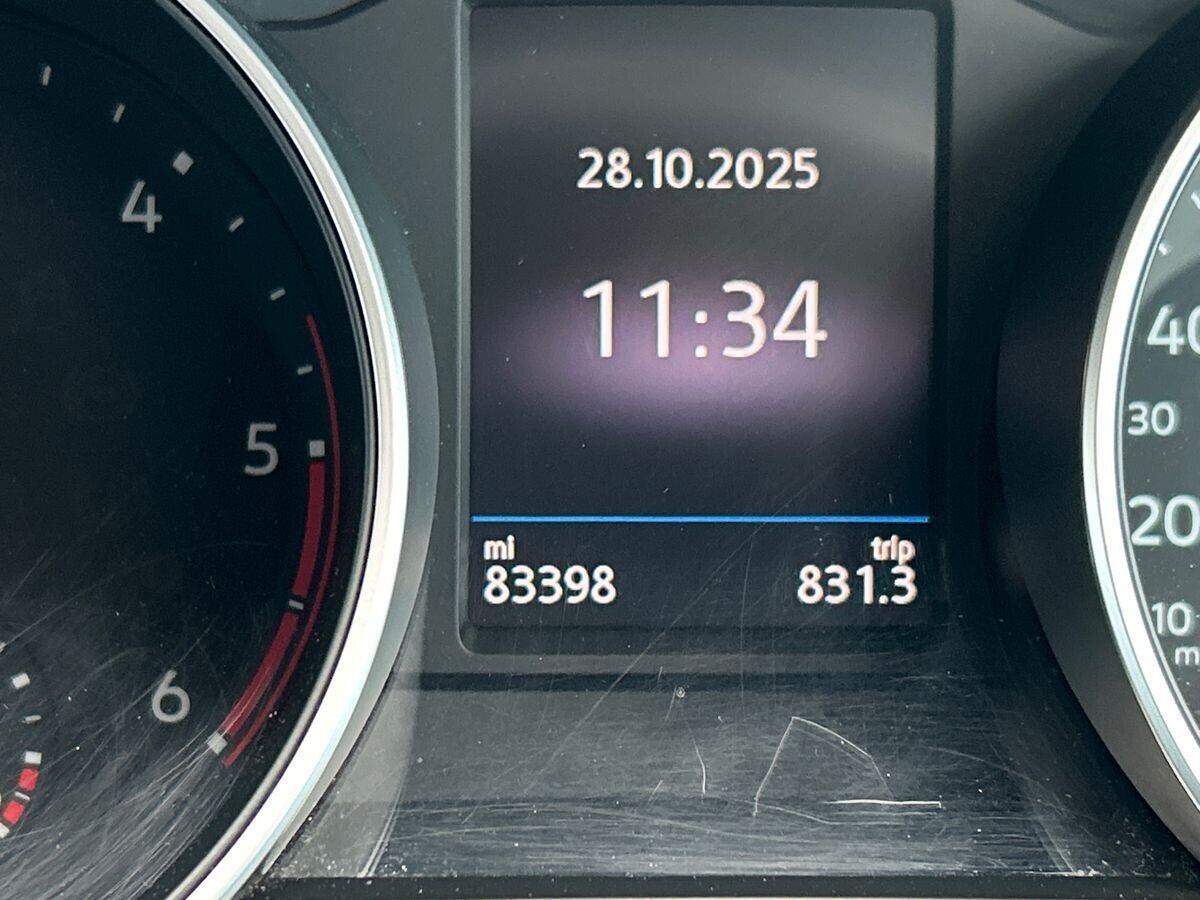 Volkswagen Tiguan - Image 23