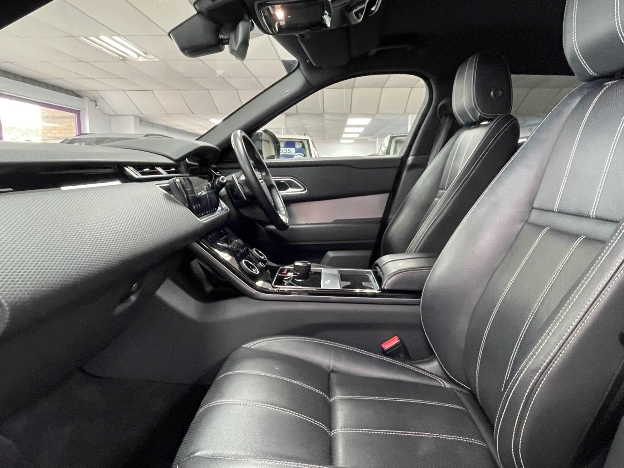 Land Rover Range Rover Velar - Image 33