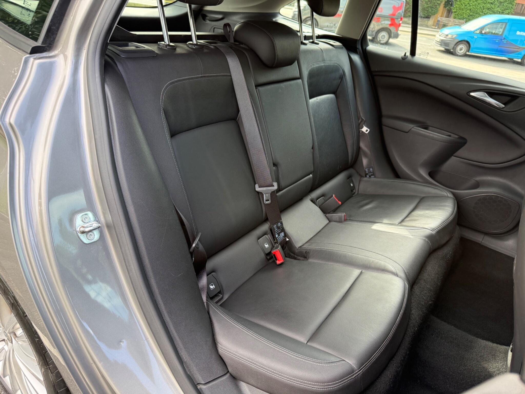Vauxhall Astra - Image 16