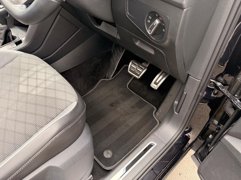 Volkswagen Tiguan - Image 43