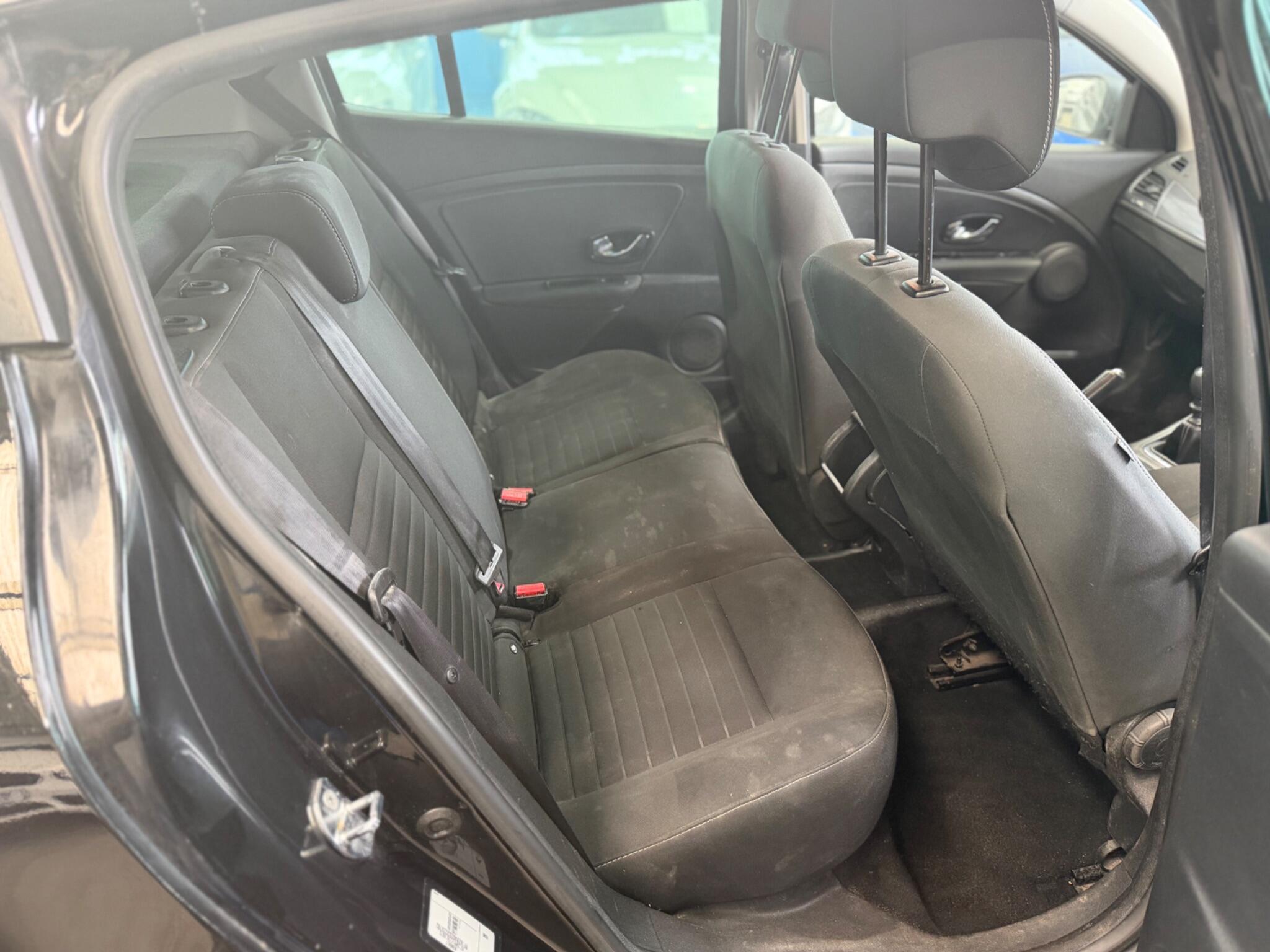 Renault Megane - Image 28