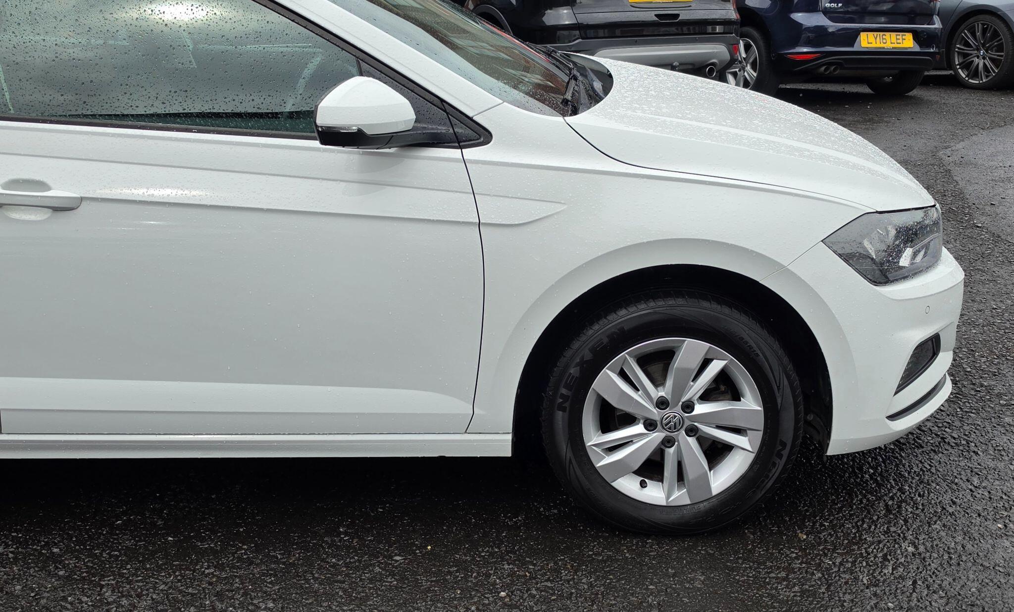 Volkswagen Polo - Image 9