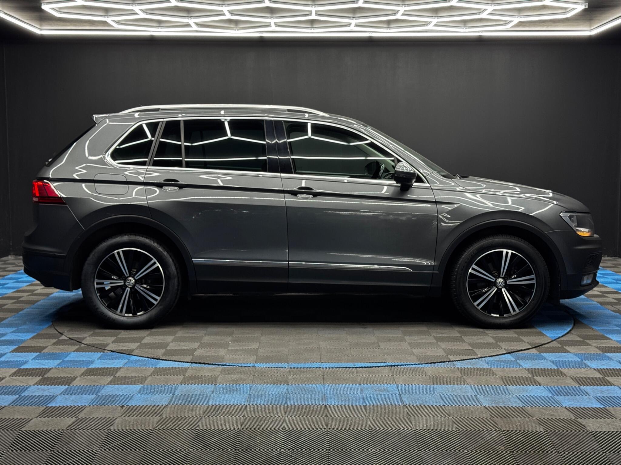Volkswagen Tiguan - Image 4