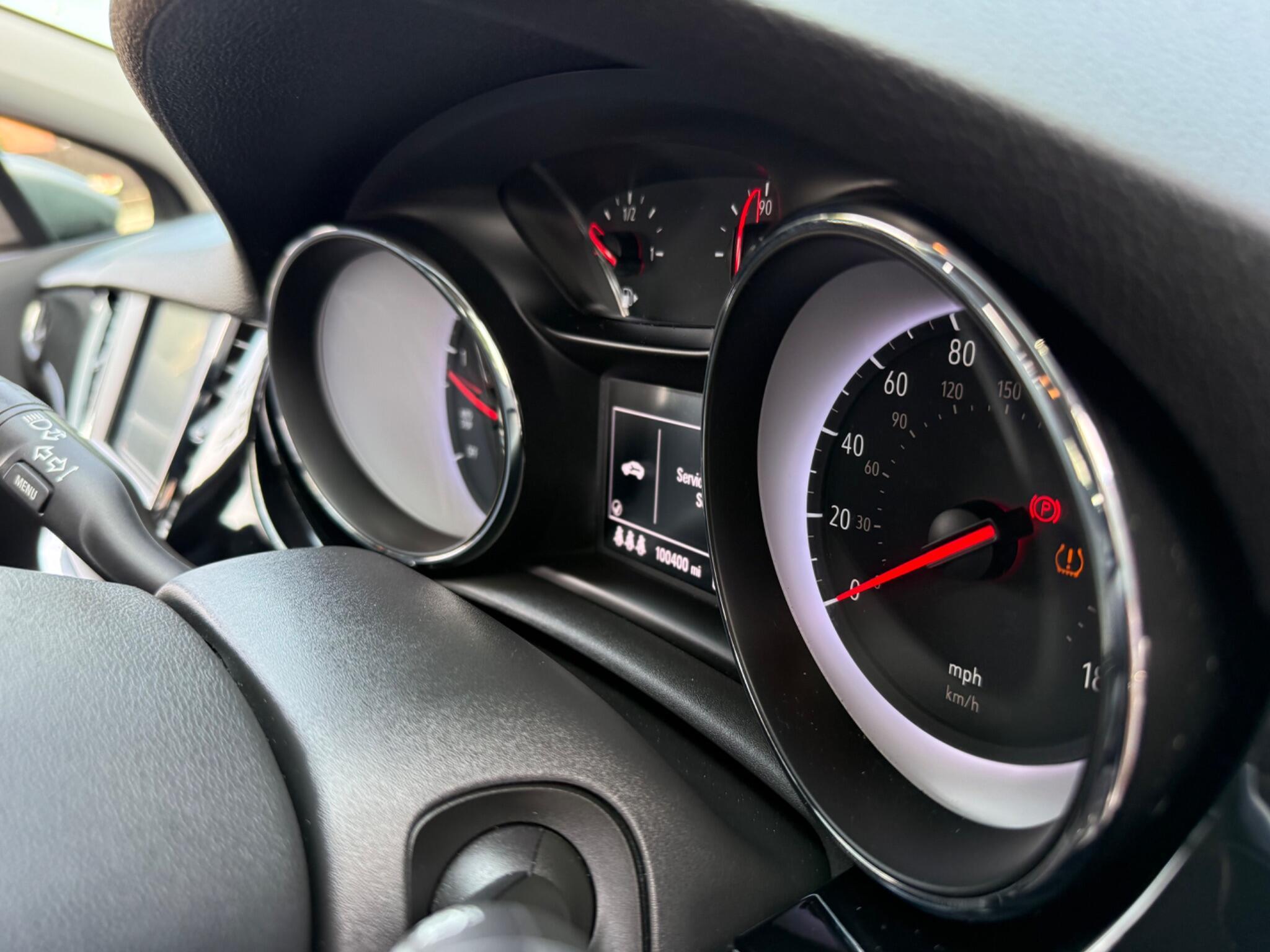 Vauxhall Astra - Image 12
