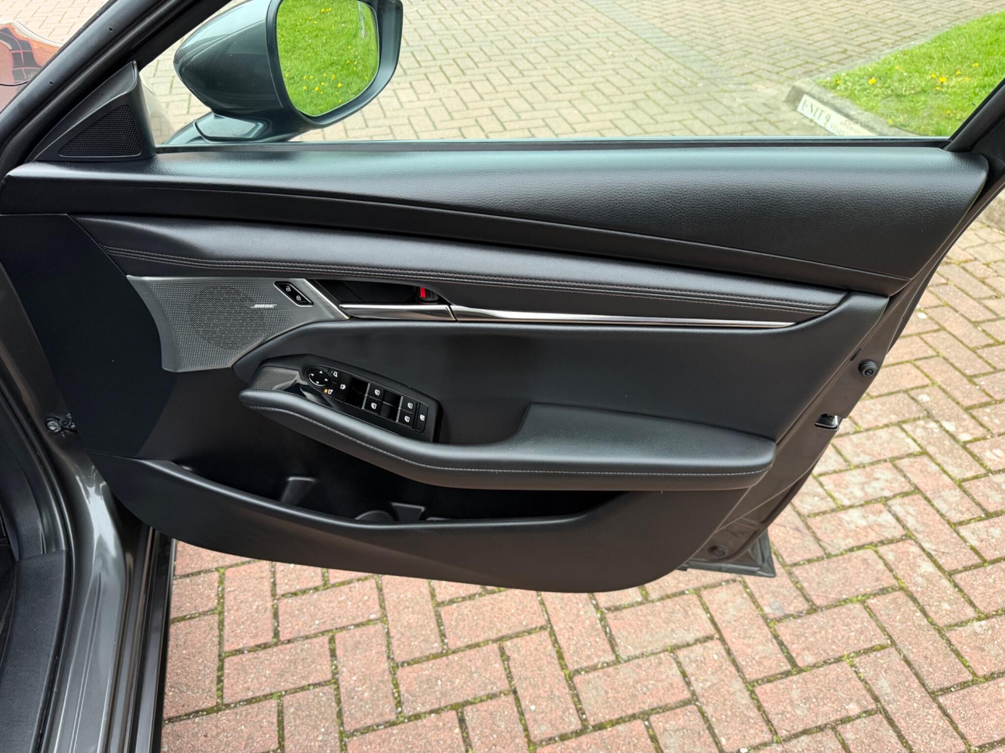 Mazda MAZDA3 - Image 30